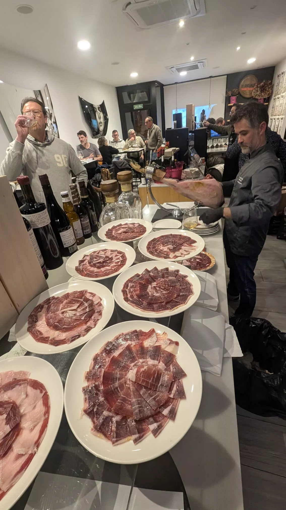  Vinoteca Cervecería La Antonia de Binéfar