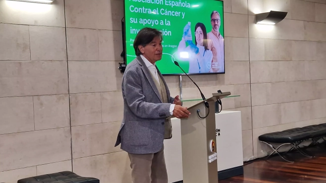 Carlos López-Otín. Presentación de tres proyectos de investigación con ayudas de la AECC en Aragón. Foto Myriam Martínez