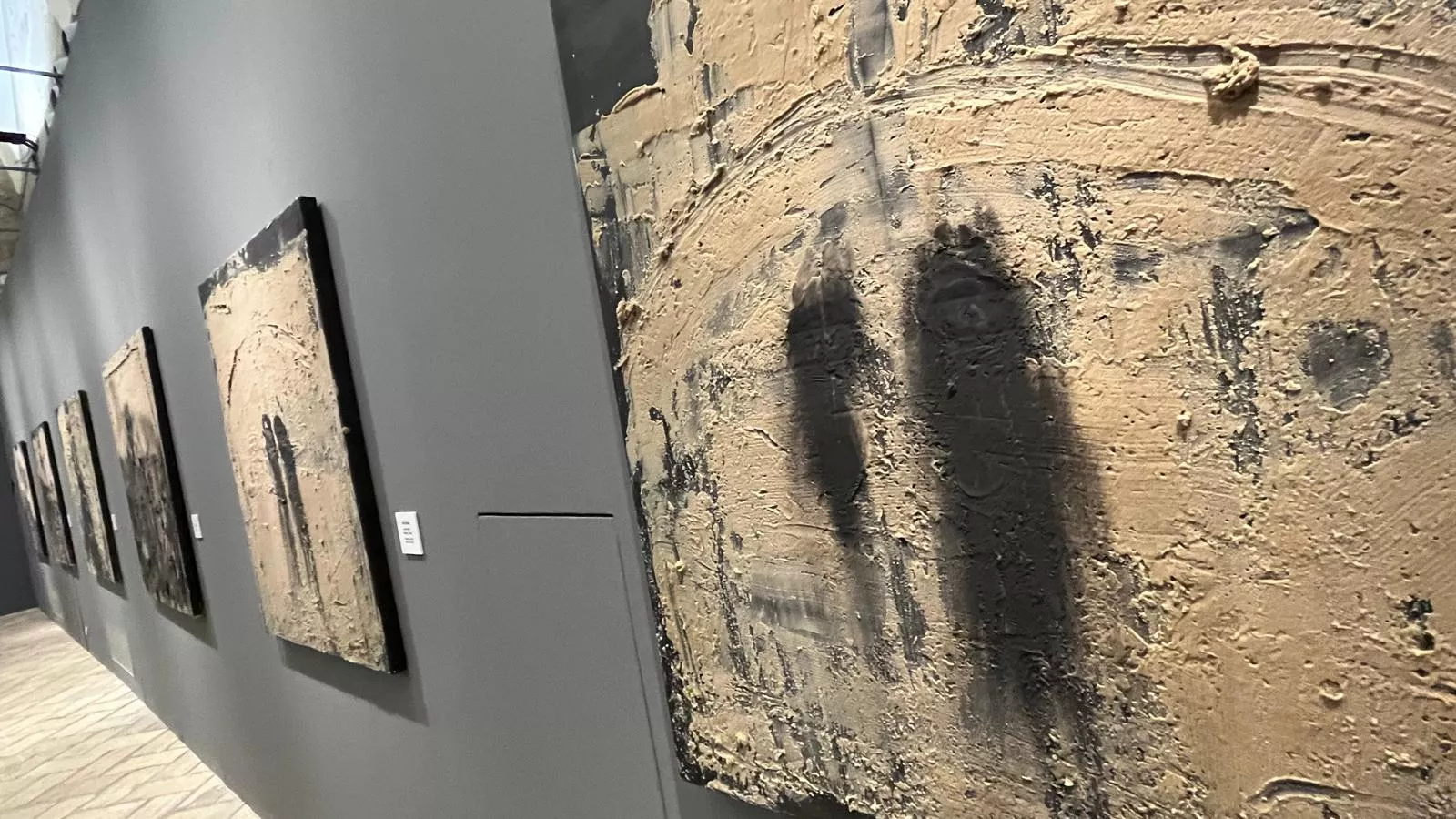 Exposición ‘Antonio Teresa Aragón’, de Jordi Mollà en el Museo de Huesca. Foto Mercedes Manterola