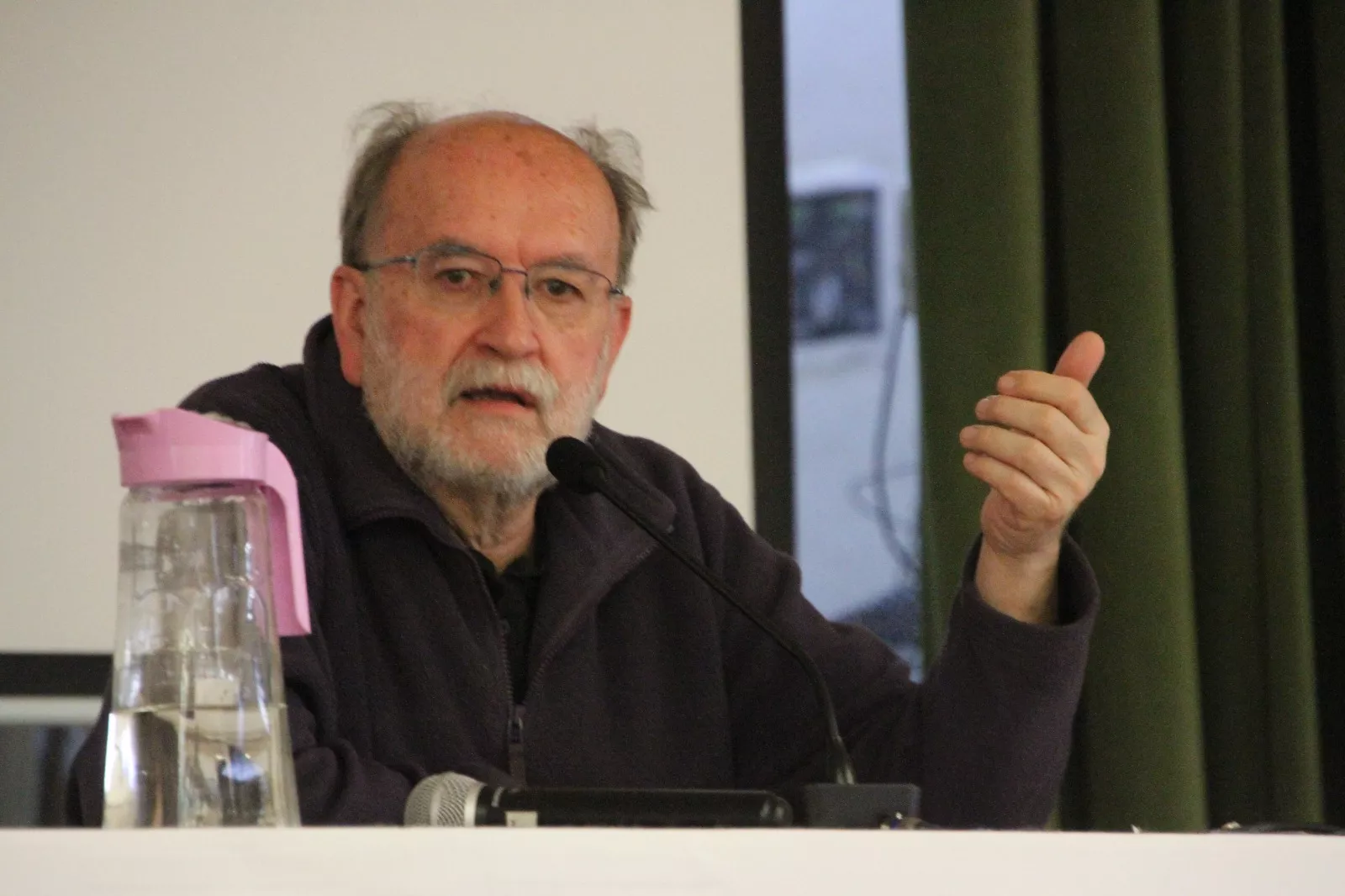  Carlos Taibo en la Facultad de Ciencias Humanas. Foto Carlos Neofato