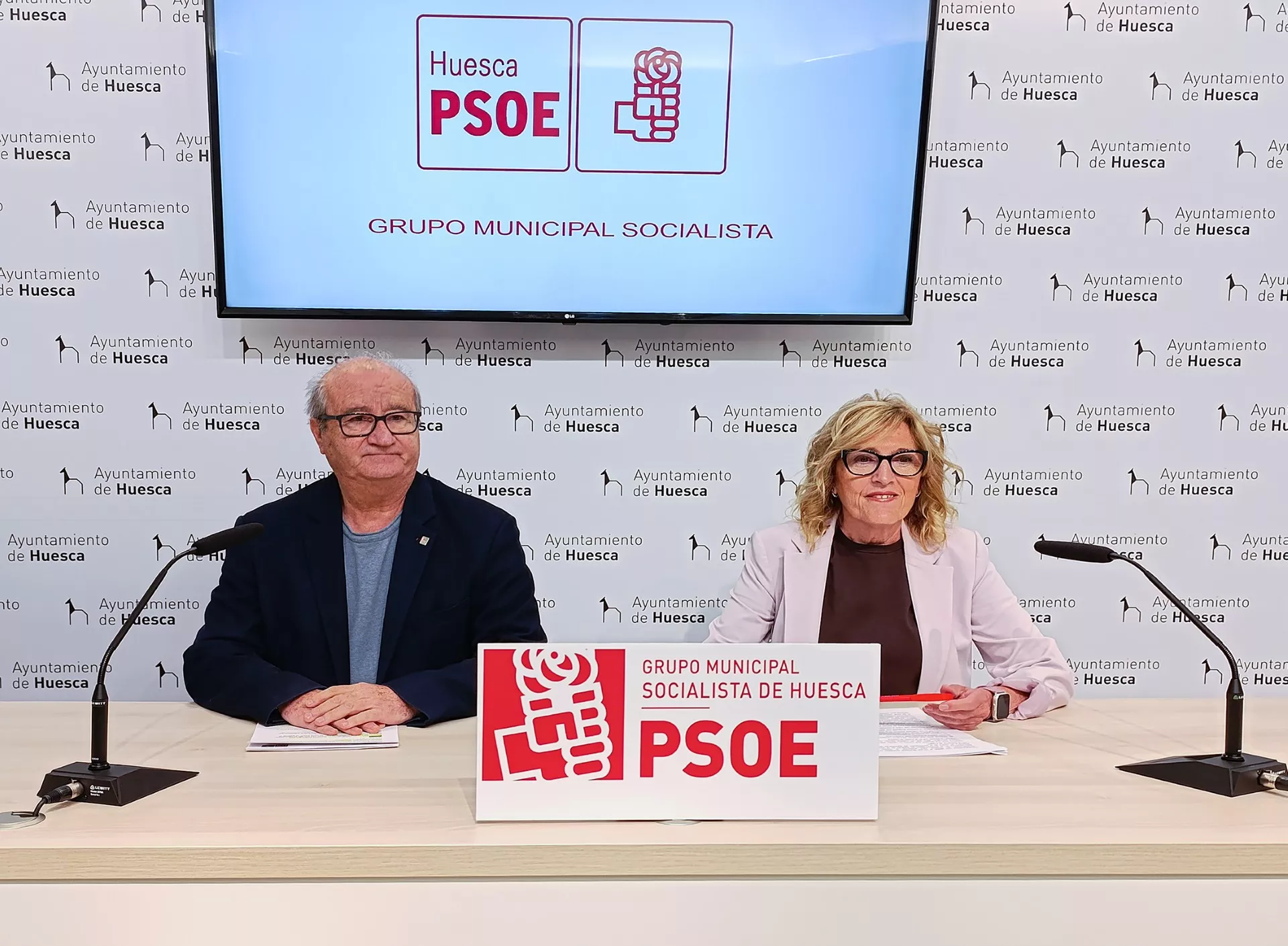 José María Romance y Silvia Salazar, del Grupo del PSOE de Huesca
