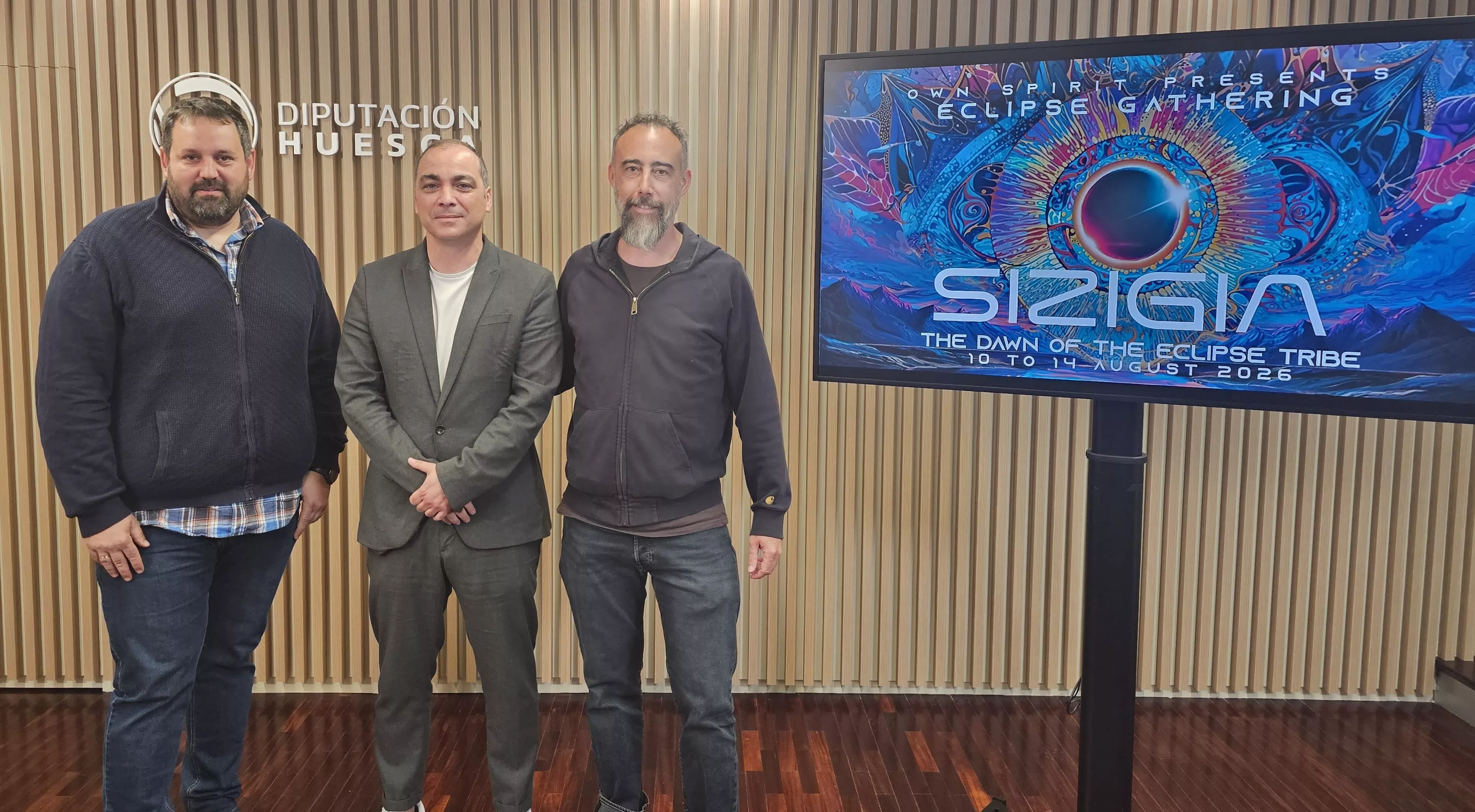 José Eduardo Marín, Carlos Sampériz y Francesc Ibáñez presentan Sizigia en la Diputación