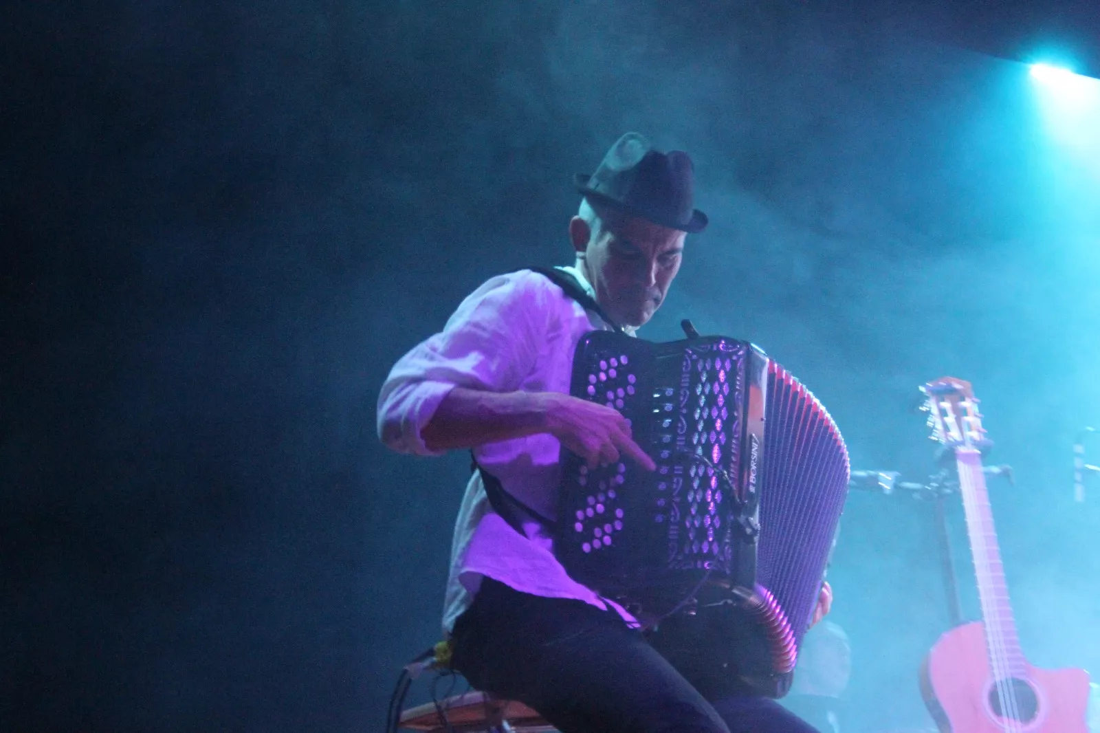 Actuación de Eraje. Foto Carlos Neofato