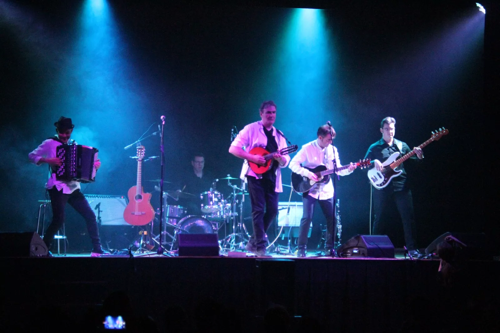 Actuación de Eraje. Foto Carlos Neofato