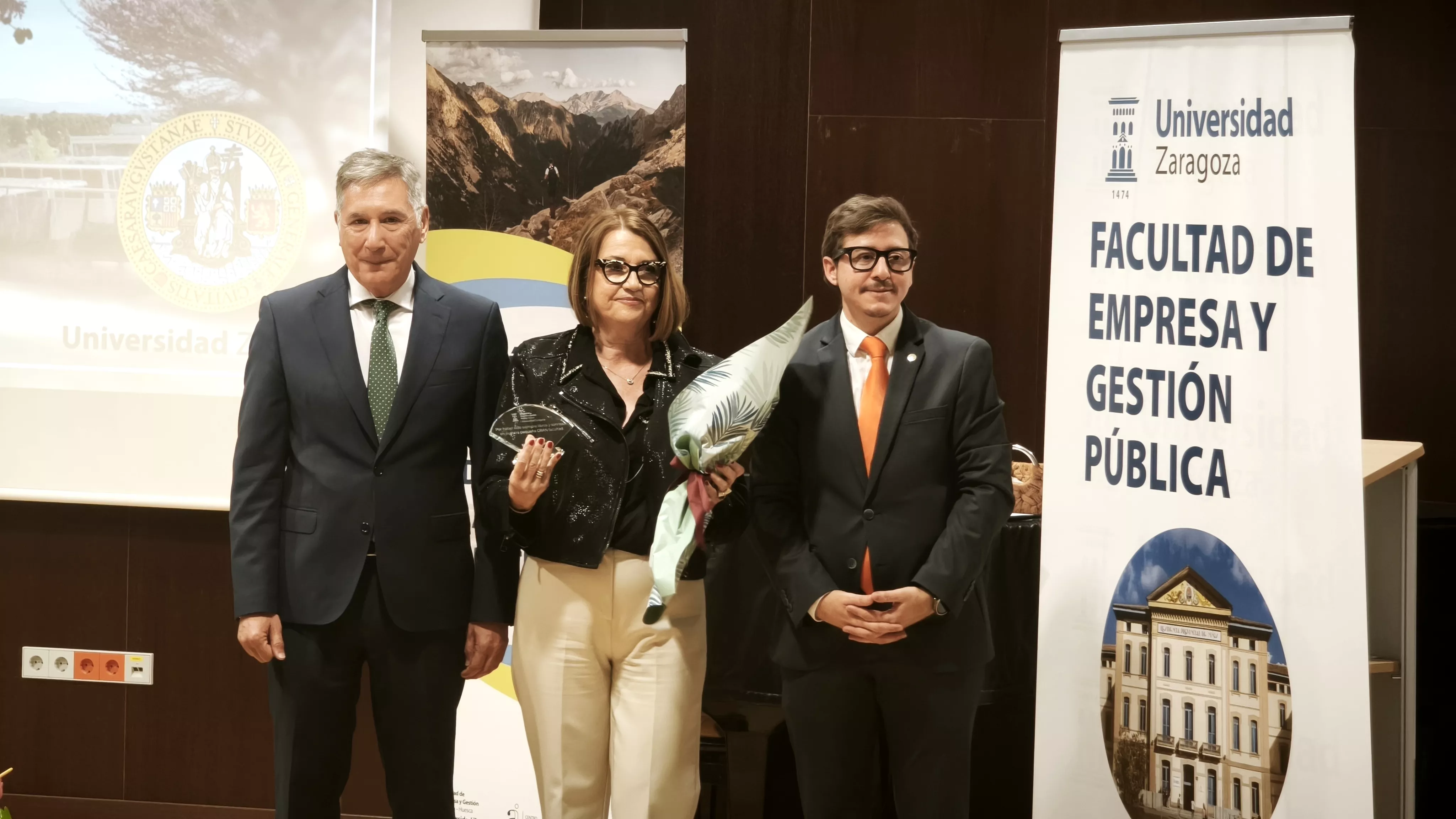 Festividad de la Facultad de Empresa y Gestión Pública del Campus de Huesca. Foto María José Sampietro