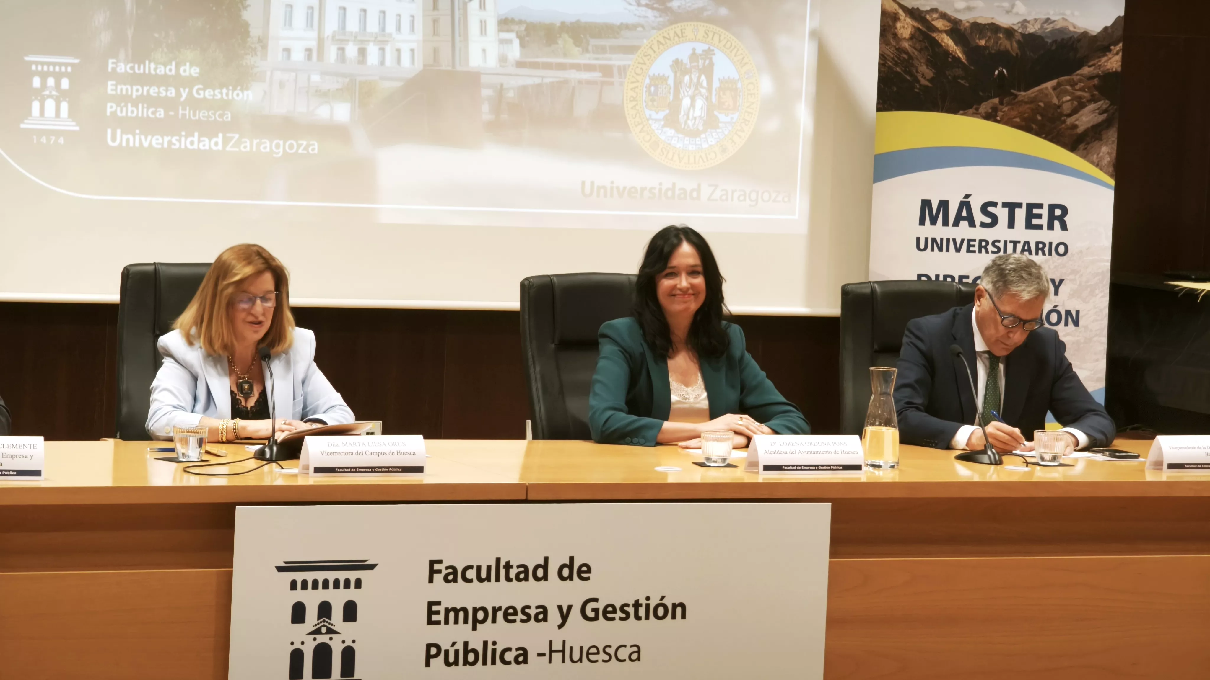 Festividad de la Facultad de Empresa y Gestión Pública del Campus de Huesca. Foto María José Sampietro