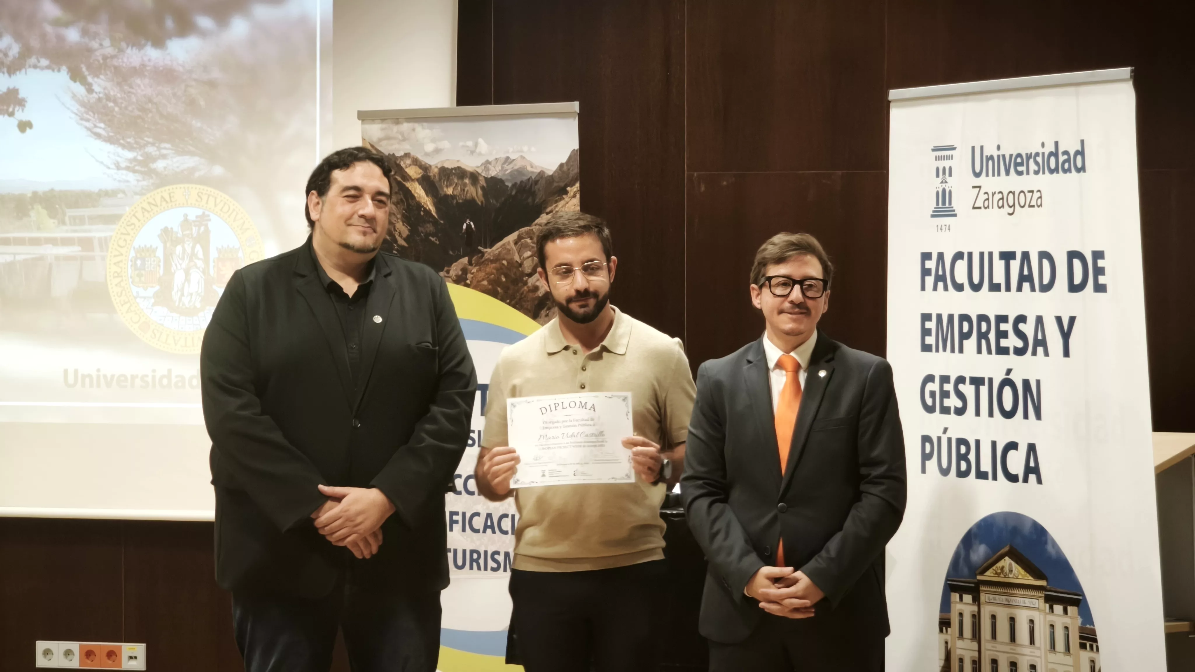 Festividad de la Facultad de Empresa y Gestión Pública del Campus de Huesca. Foto María José Sampietro