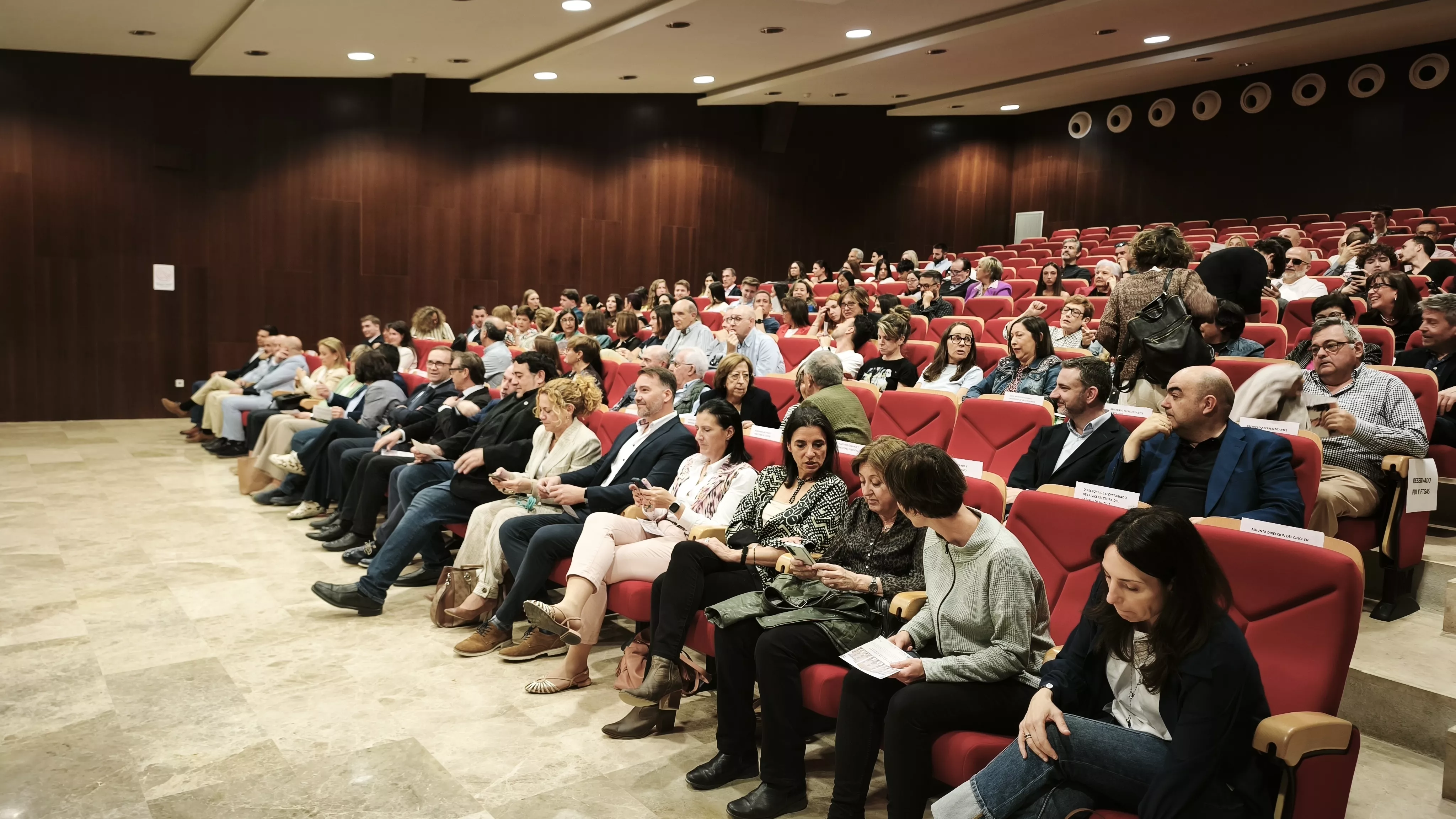 Festividad de la Facultad de Empresa y Gestión Pública del Campus de Huesca. Foto María José Sampietro