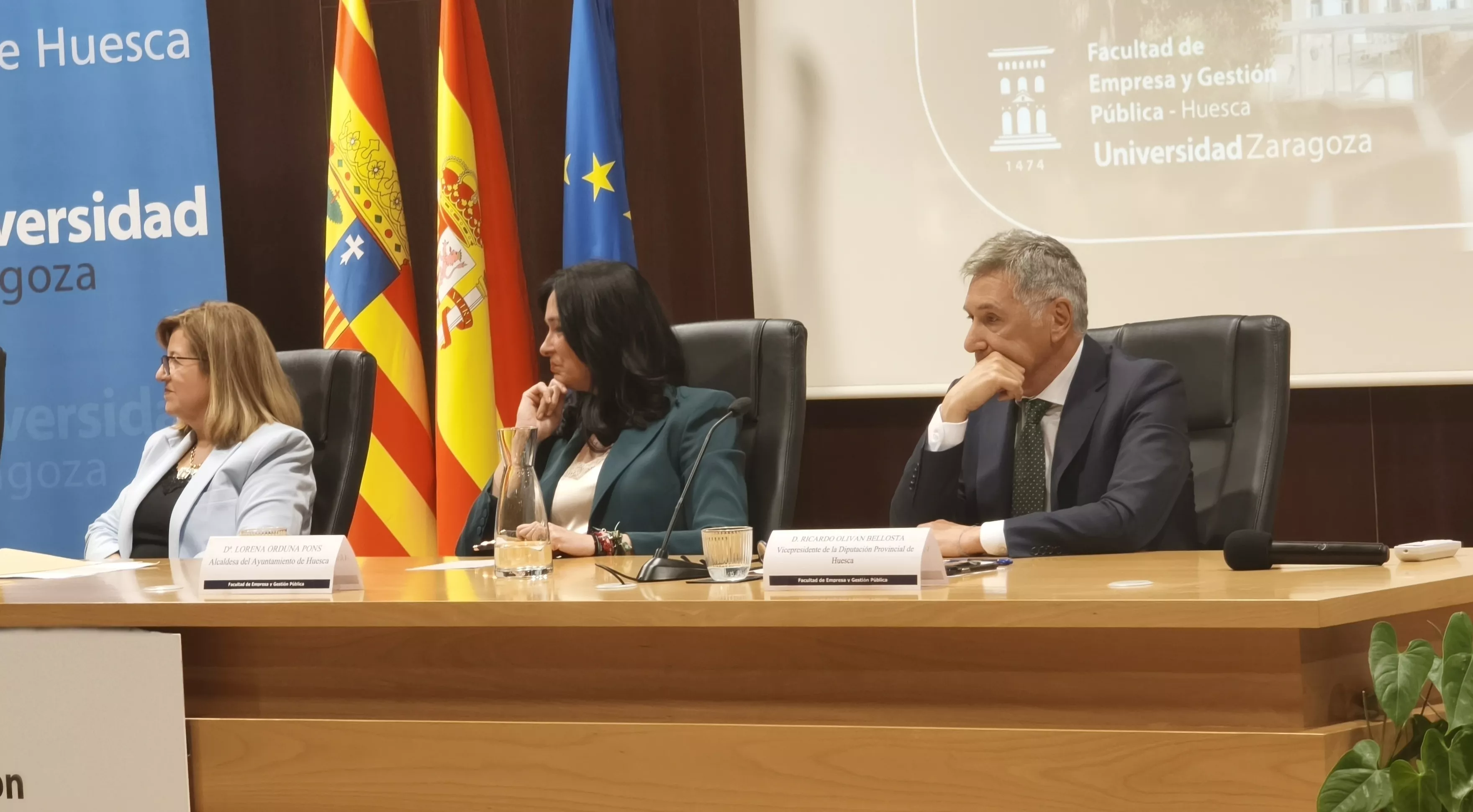 Festividad de la Facultad de Empresa y Gestión Pública del Campus de Huesca. Foto María José Sampietro