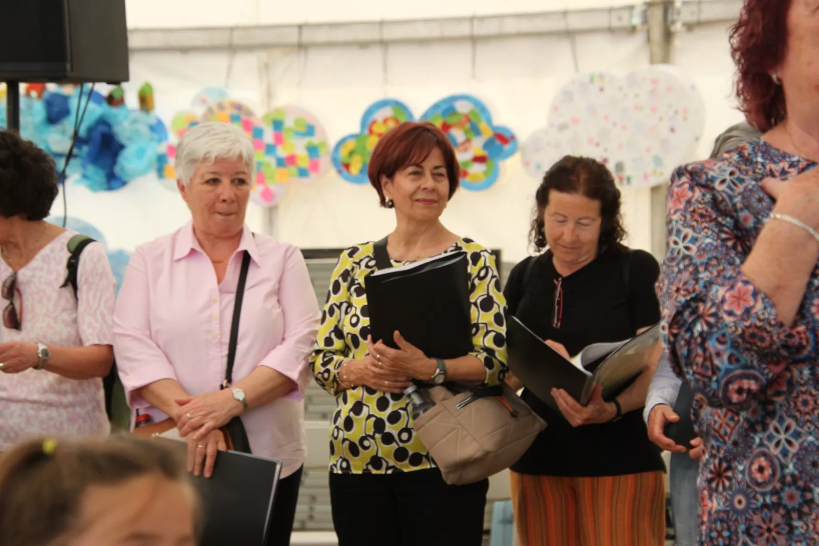 Coro de la Universidad Ciudadana de Huesca en la fiesta de la Escuela Pública en Huesca. Foto Carlos Neofato