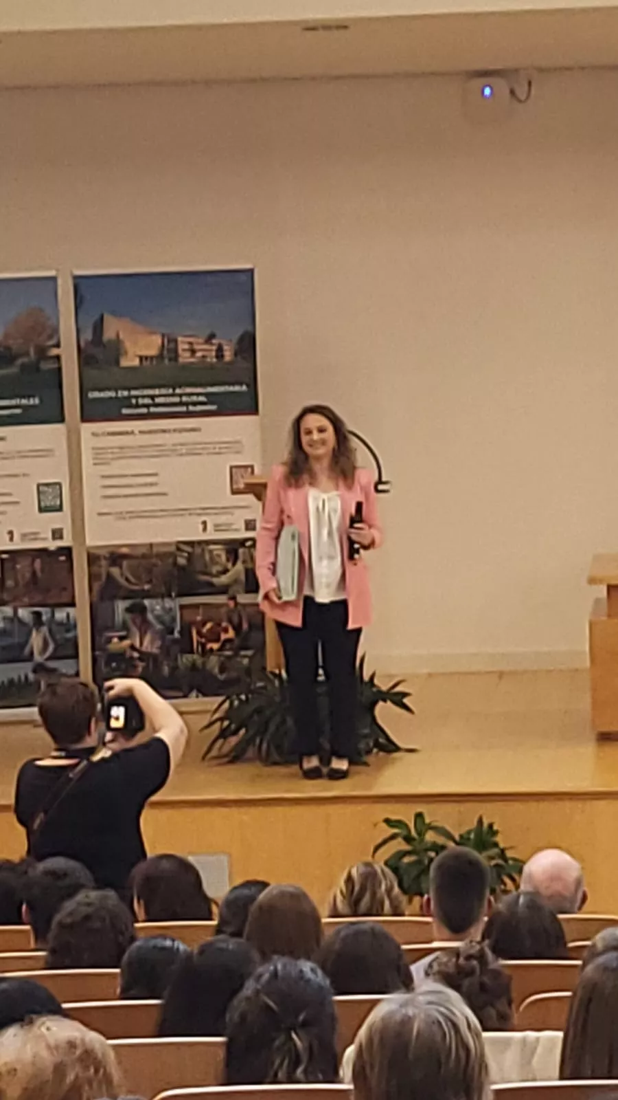 Ceremonia de graduación y reconocimientos en la Escuela Politécnica Superior