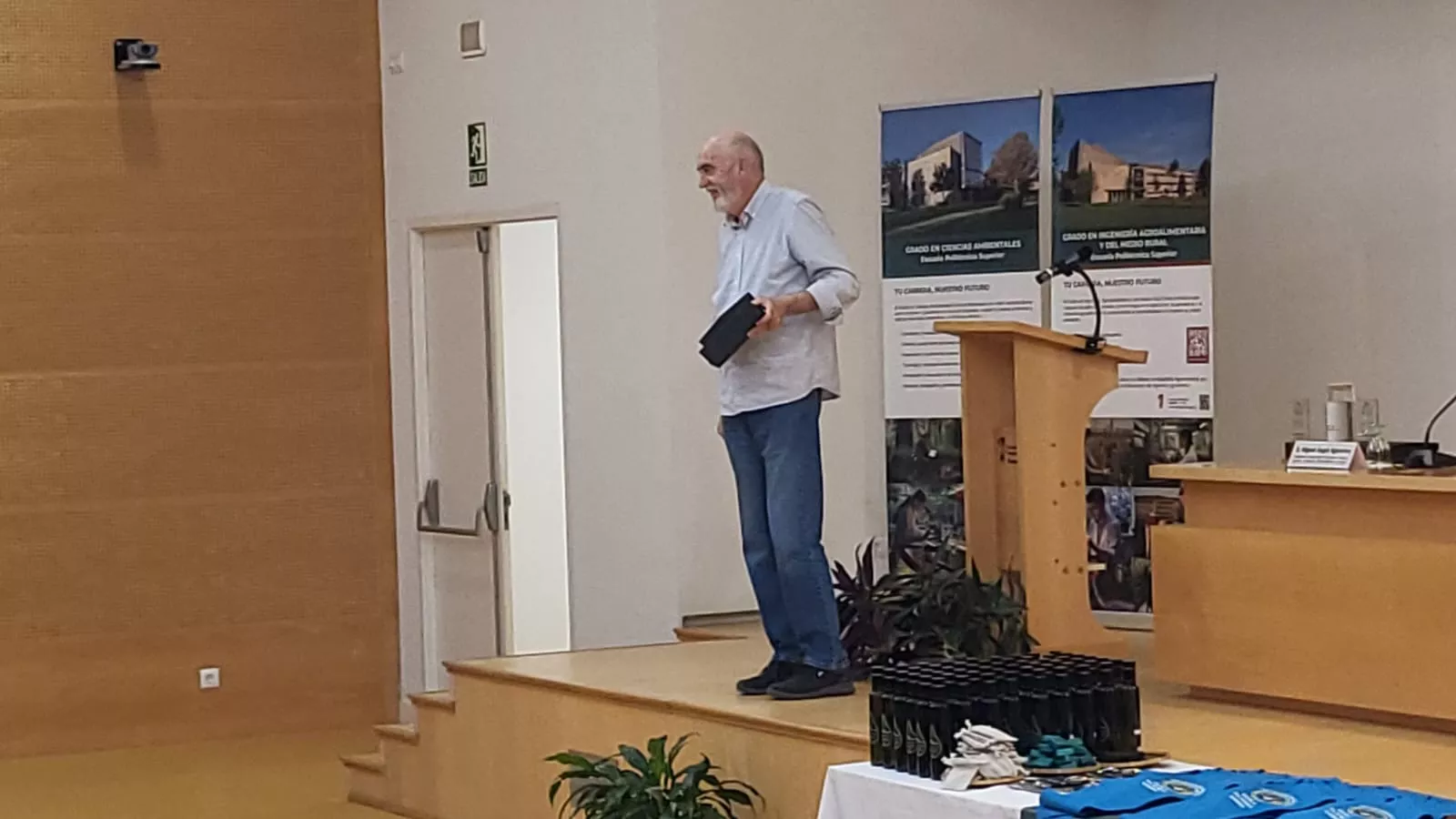 Ceremonia de graduación y reconocimientos en la Escuela Politécnica Superior