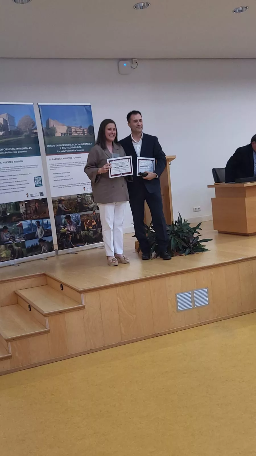 Ceremonia de graduación y reconocimientos en la Escuela Politécnica Superior