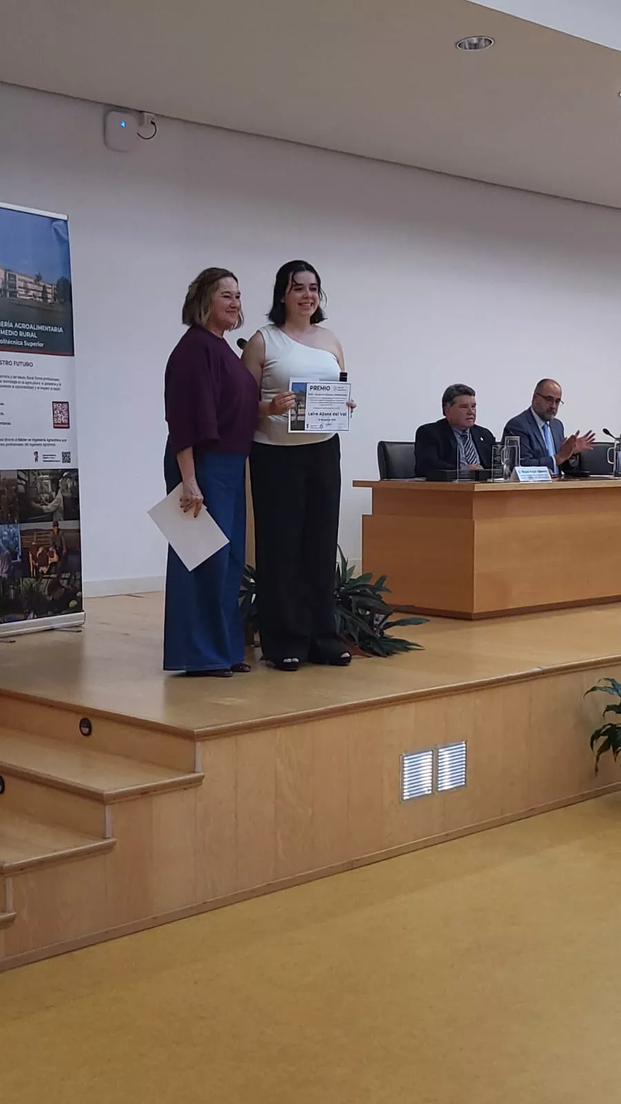 Ceremonia de graduación y reconocimientos en la Escuela Politécnica Superior