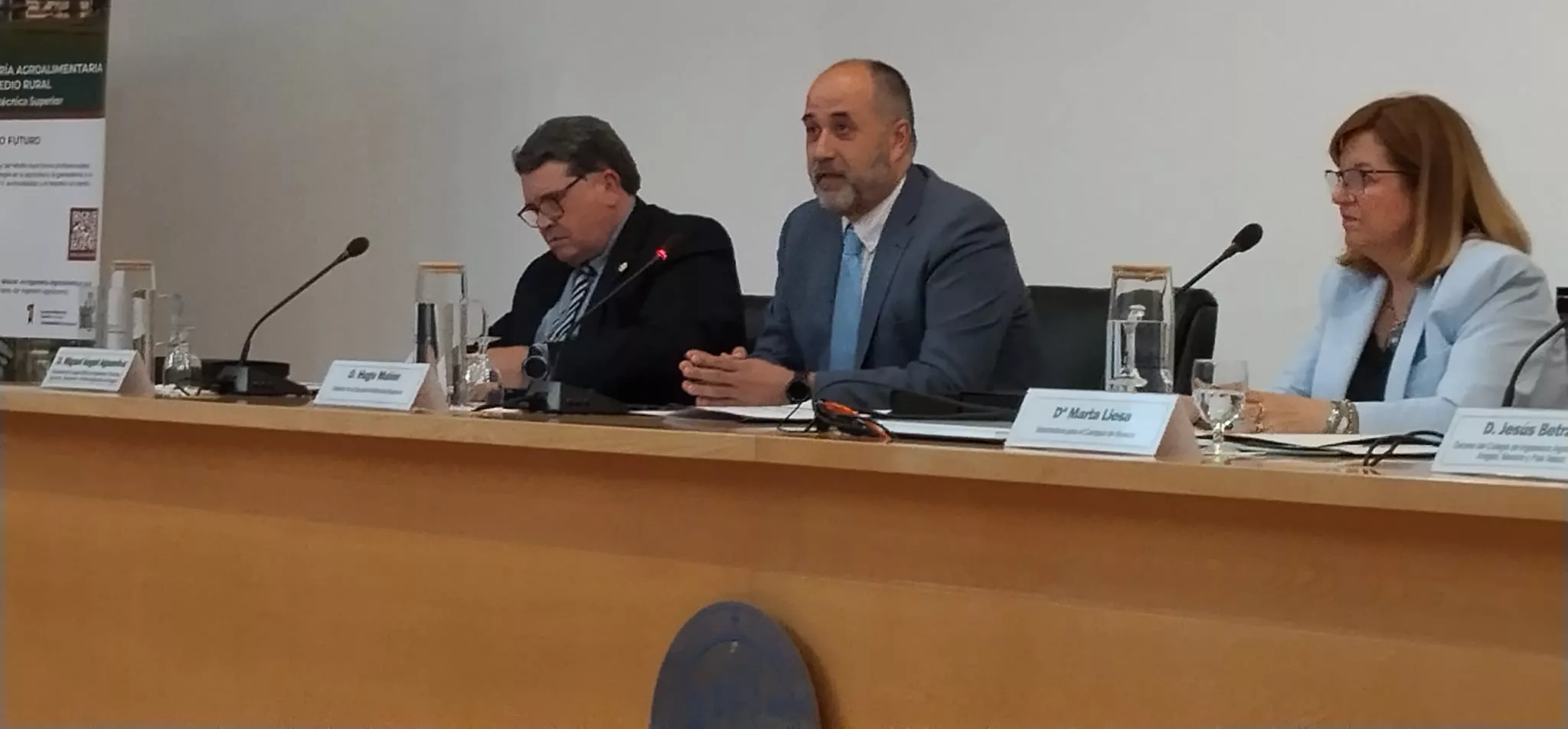 Ceremonia de graduación y reconocimientos en la Escuela Politécnica Superior