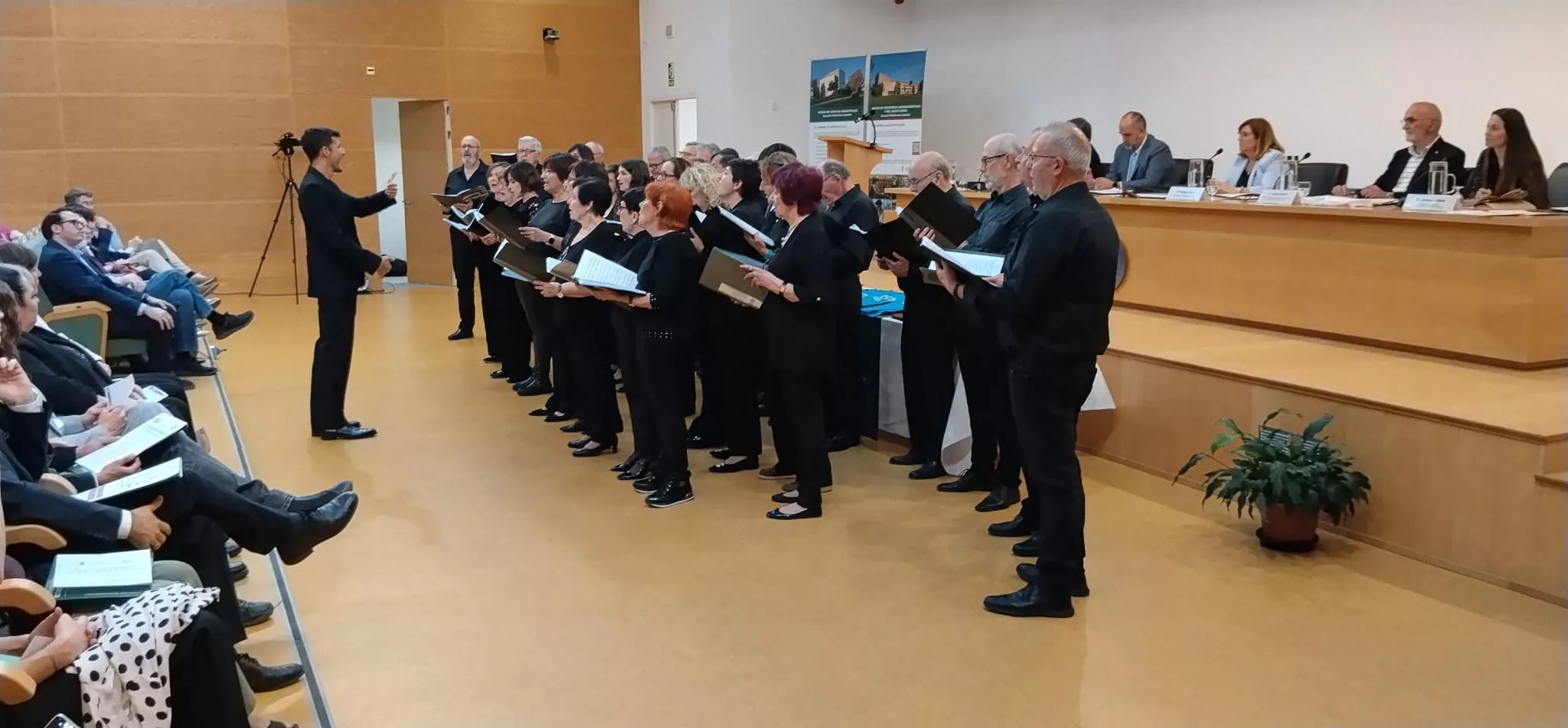Ceremonia de graduación y reconocimientos en la Escuela Politécnica Superior