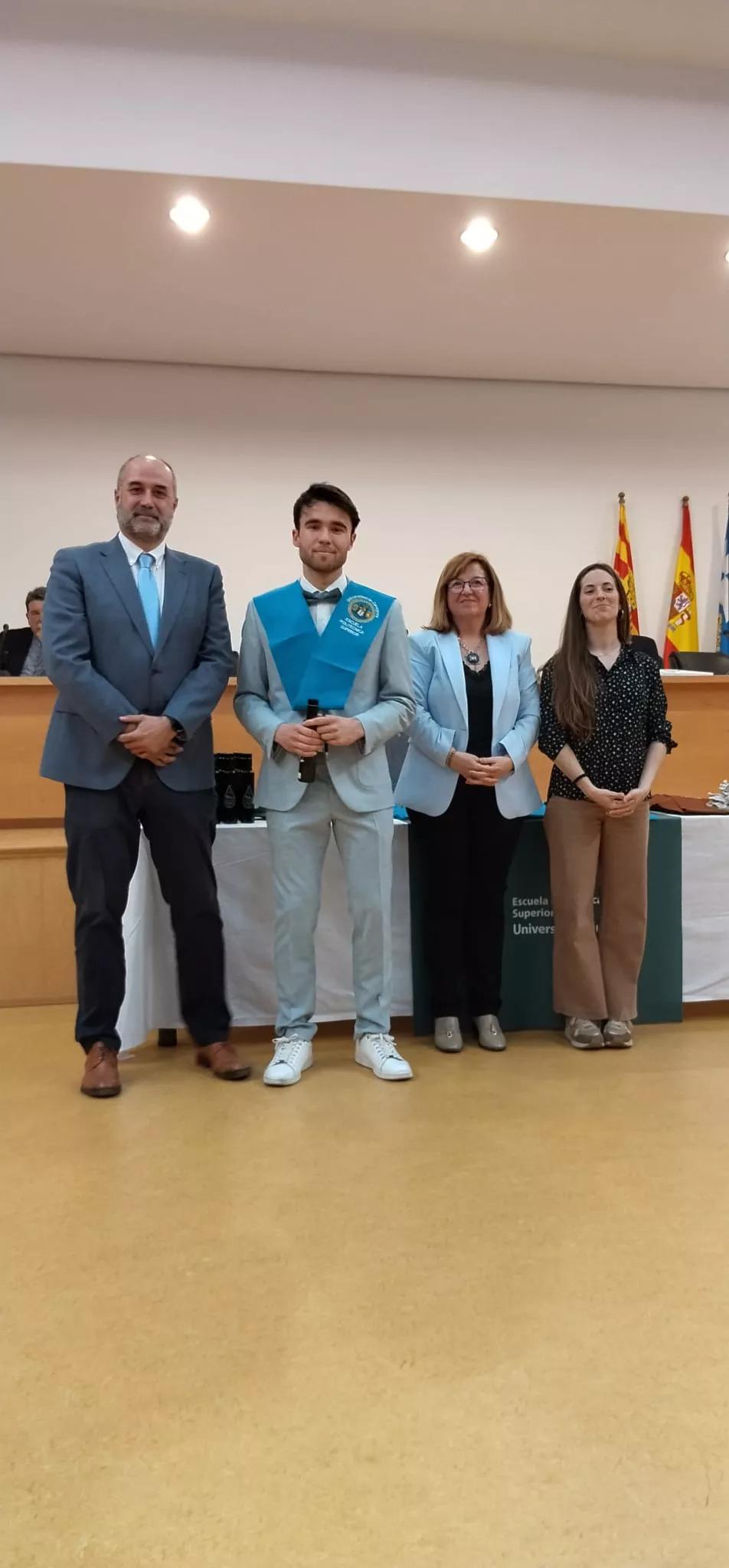 Ceremonia de graduación y reconocimientos en la Escuela Politécnica Superior