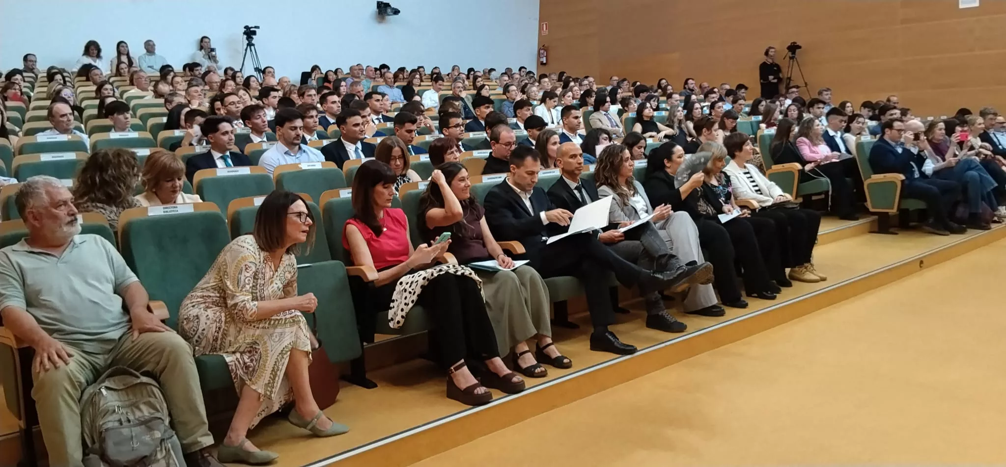 Ceremonia de graduación y reconocimientos en la Escuela Politécnica Superior