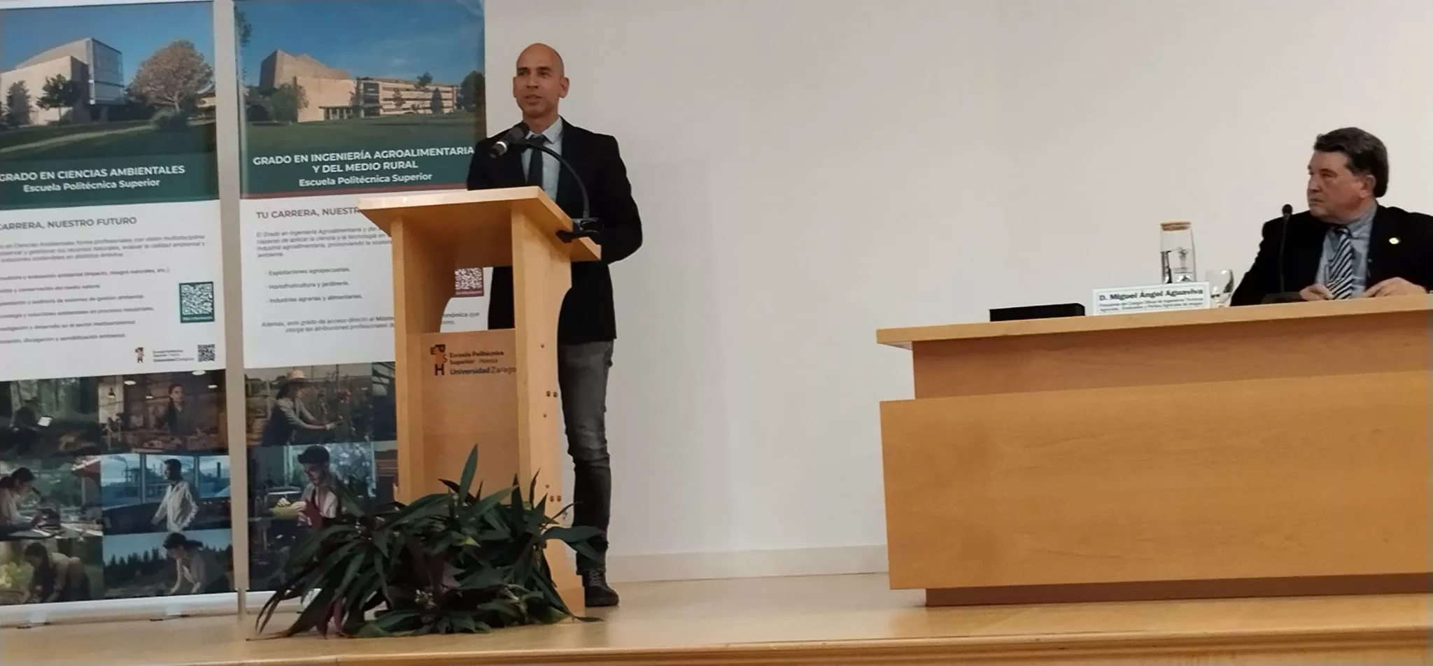 Ceremonia de graduación y reconocimientos en la Escuela Politécnica Superior