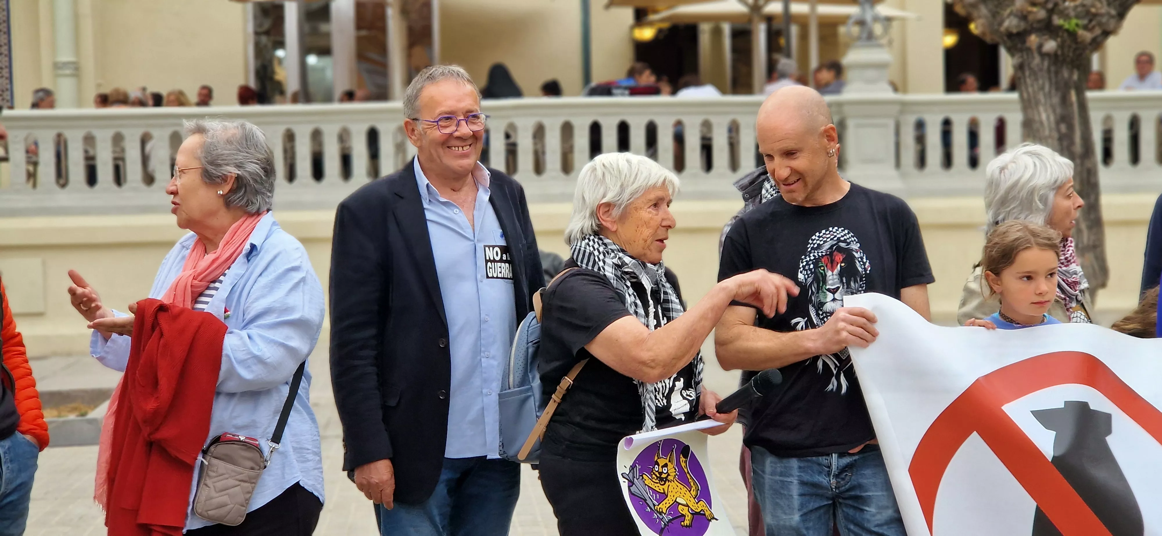 Manifestación en Huesca contras las guerras. Foto Myriam Martínez