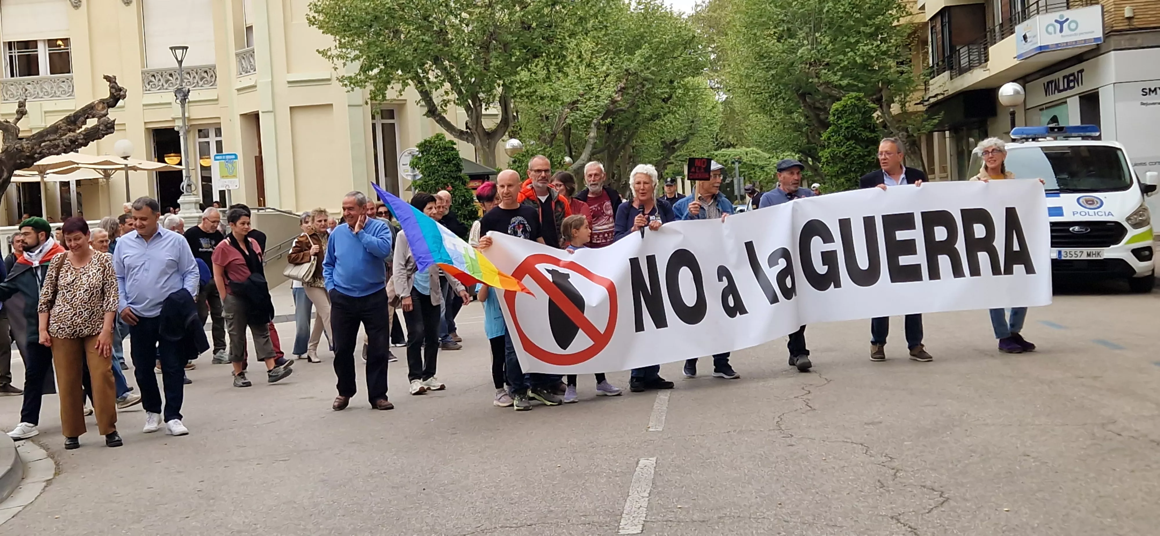 Manifestación en Huesca contras las guerras. Foto Myriam Martínez