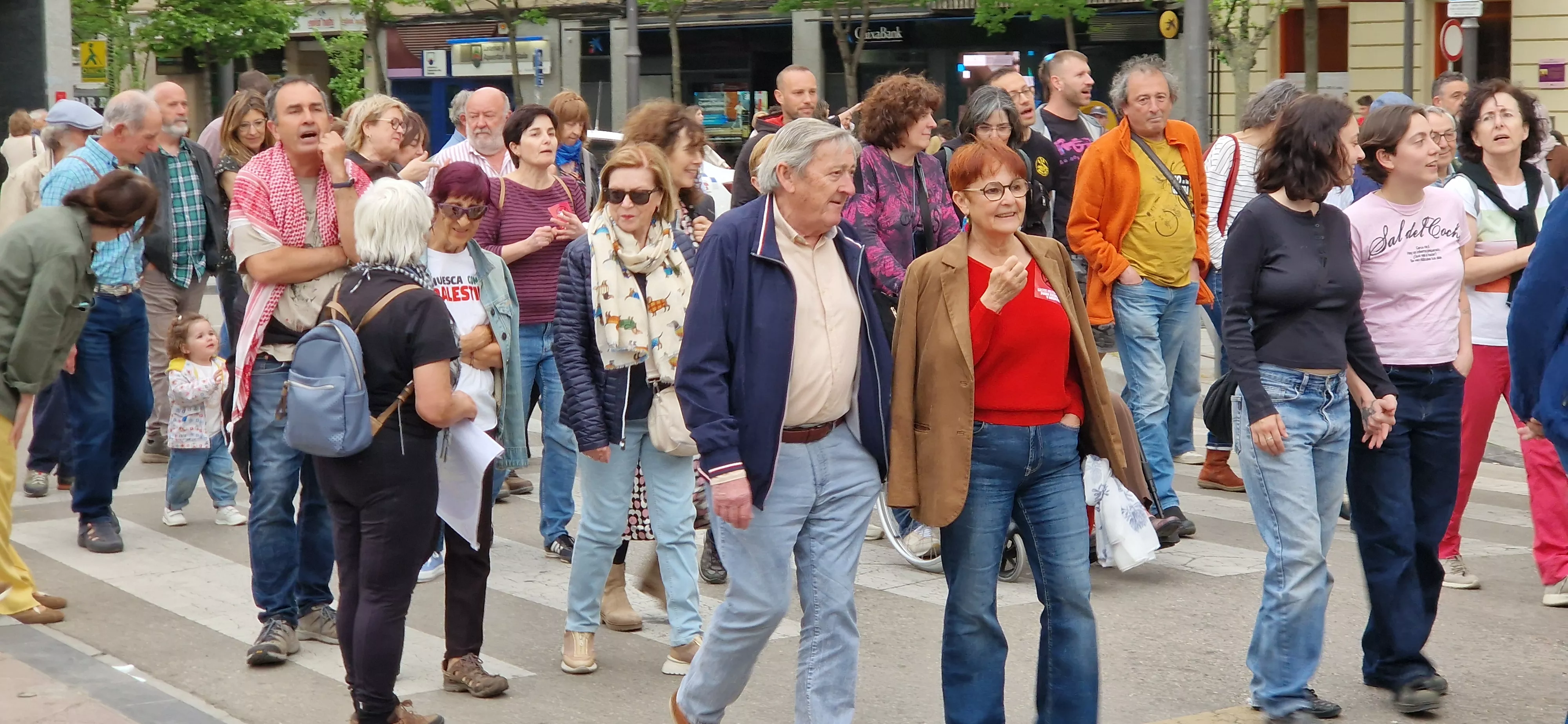 Manifestación en Huesca contras las guerras. Foto Myriam Martínez