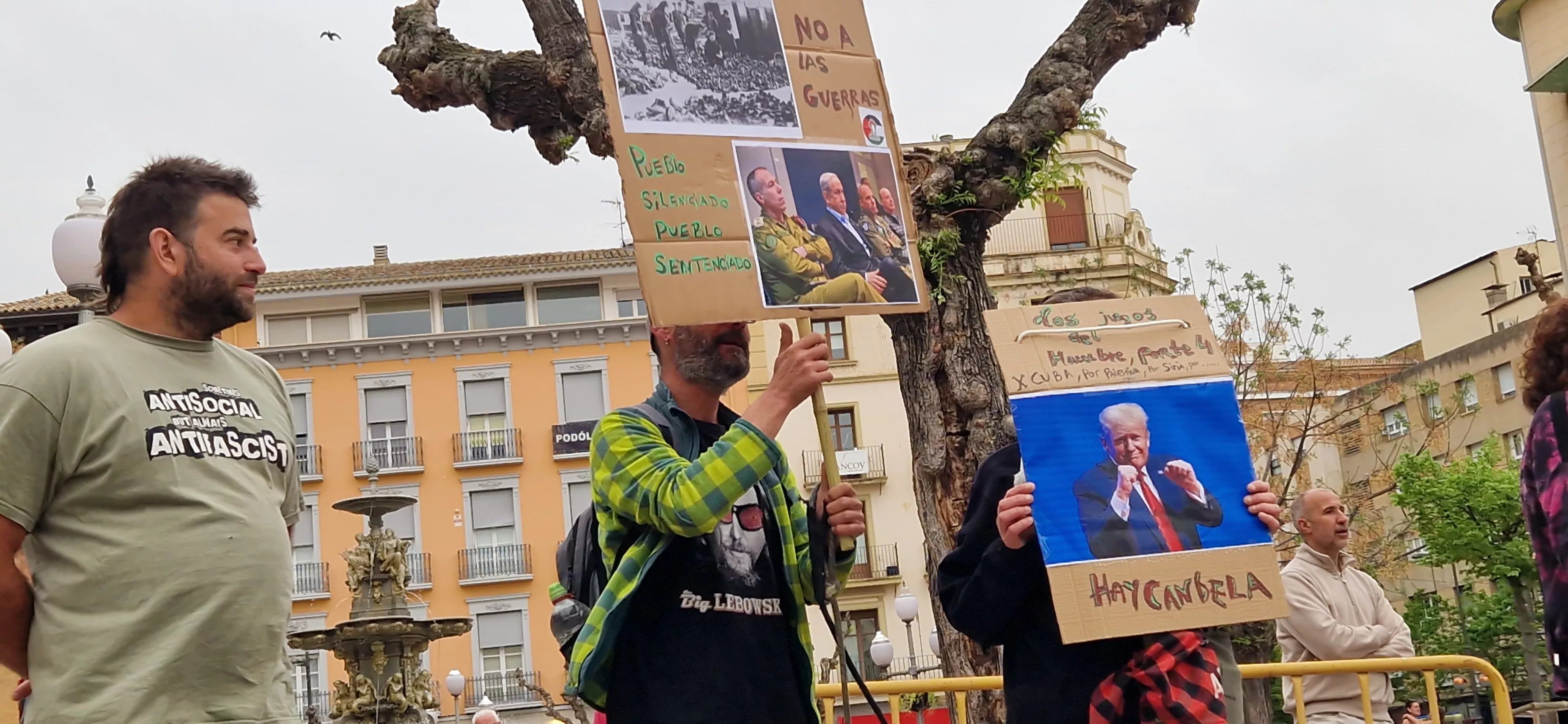 Manifestación en Huesca contras las guerras. Foto Myriam Martínez