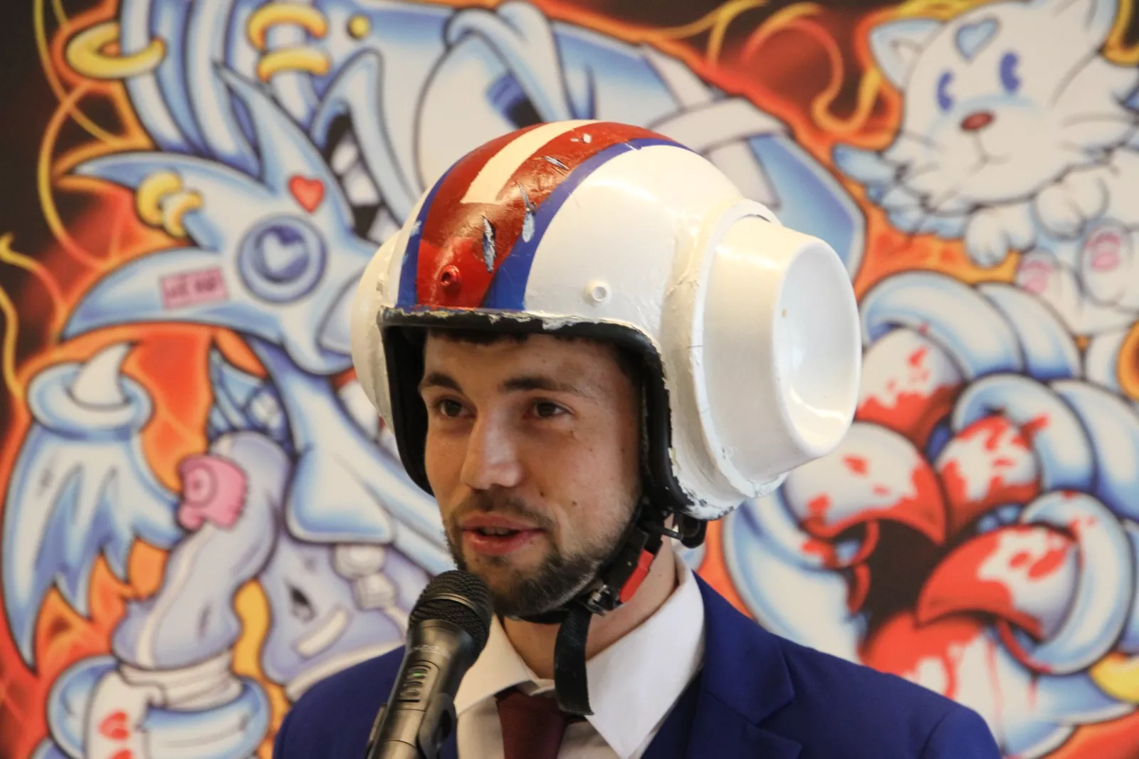 Dimas Insa. Exposición VisionWorld-“Mission 2” en Huesca. Foto Carlos Neofato