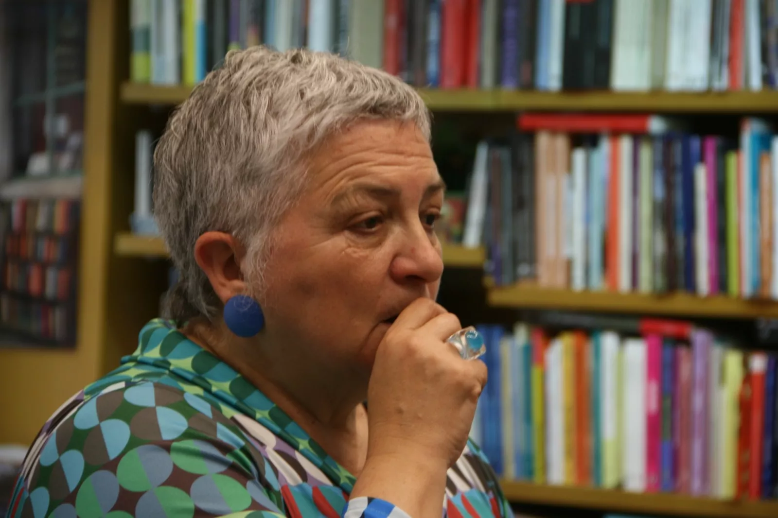 presentación del libro de Glòria Jové Monclús "Hilos y artes". Foto Carlos A. Migliaccio