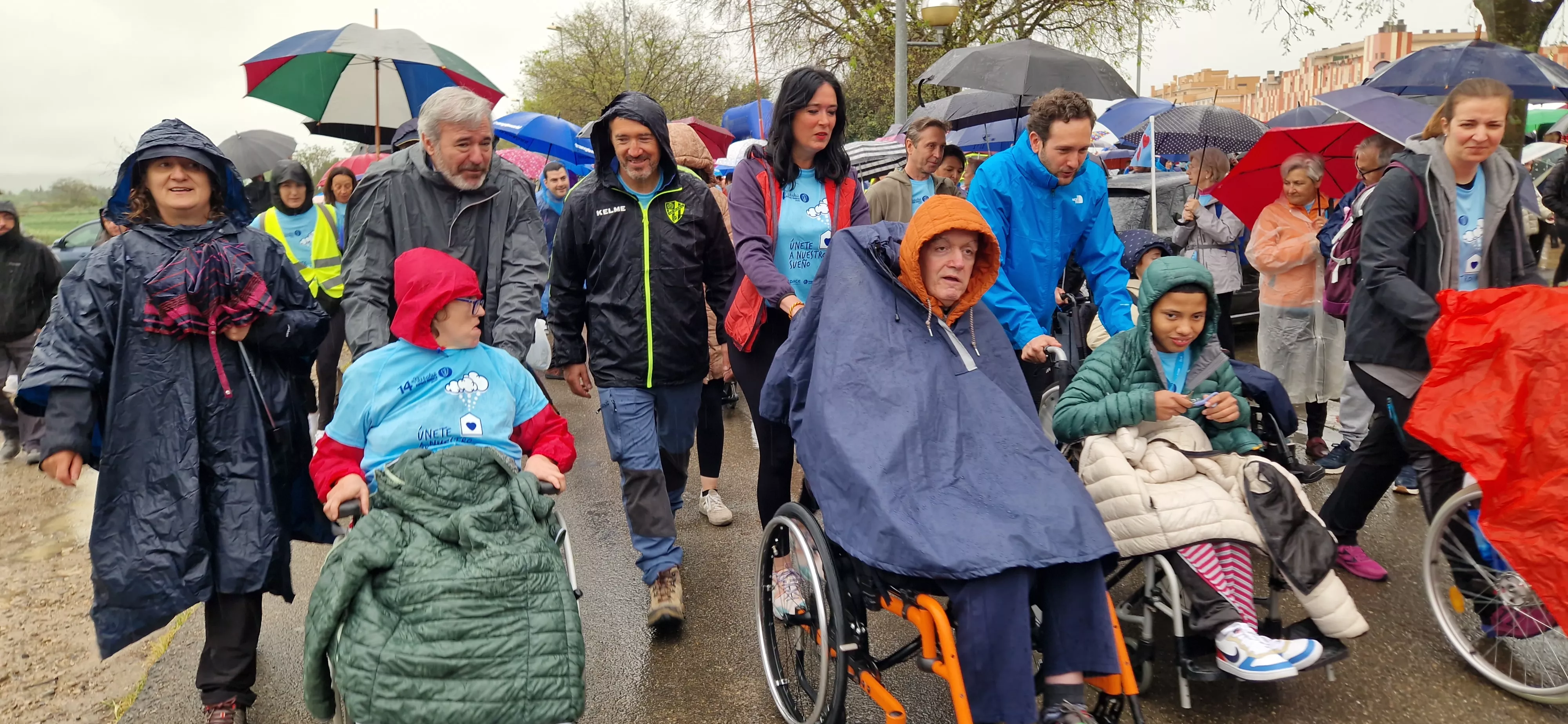 Salida de la 14ª Marcha Aspace Huesca. Foto Myriam Martínez