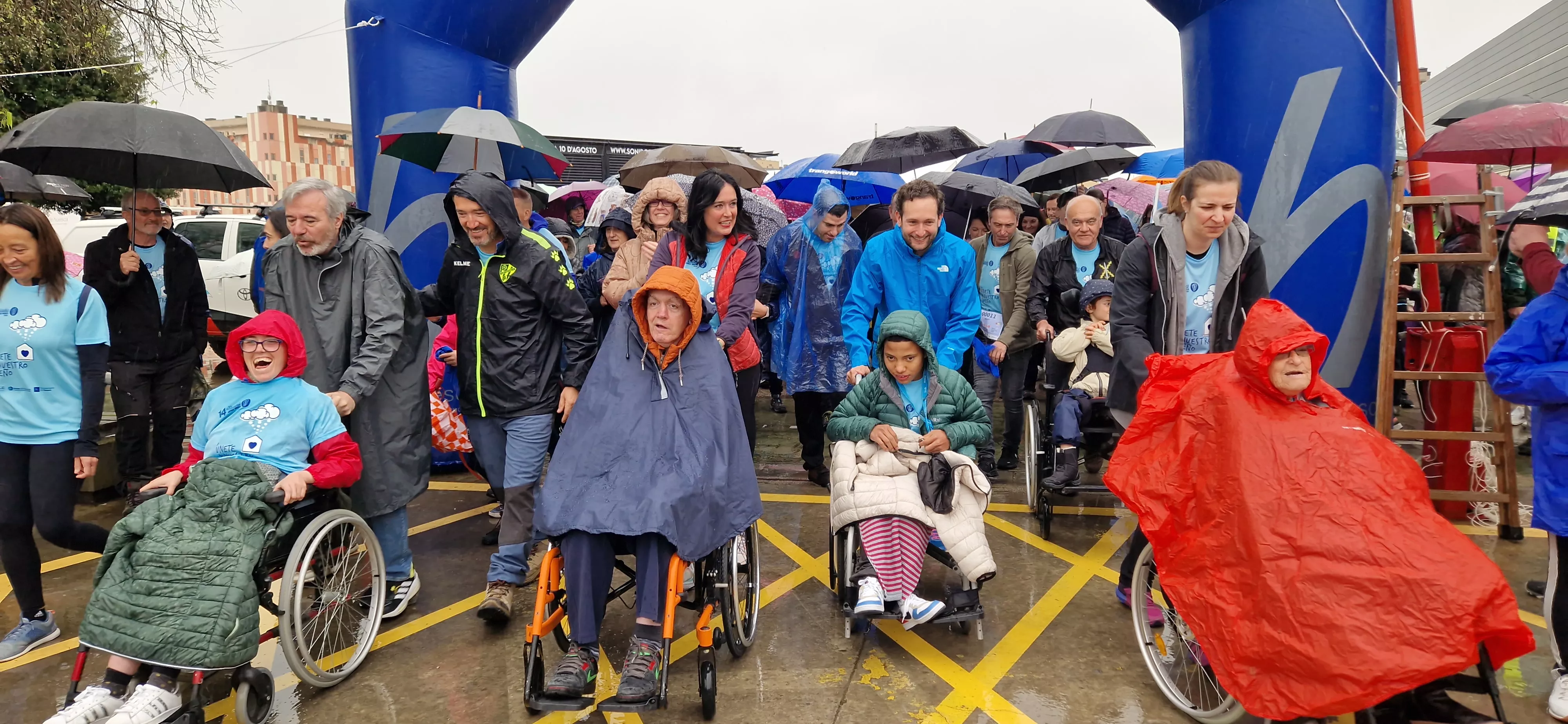 Salida de la 14ª Marcha Aspace Huesca. Foto Myriam Martínez