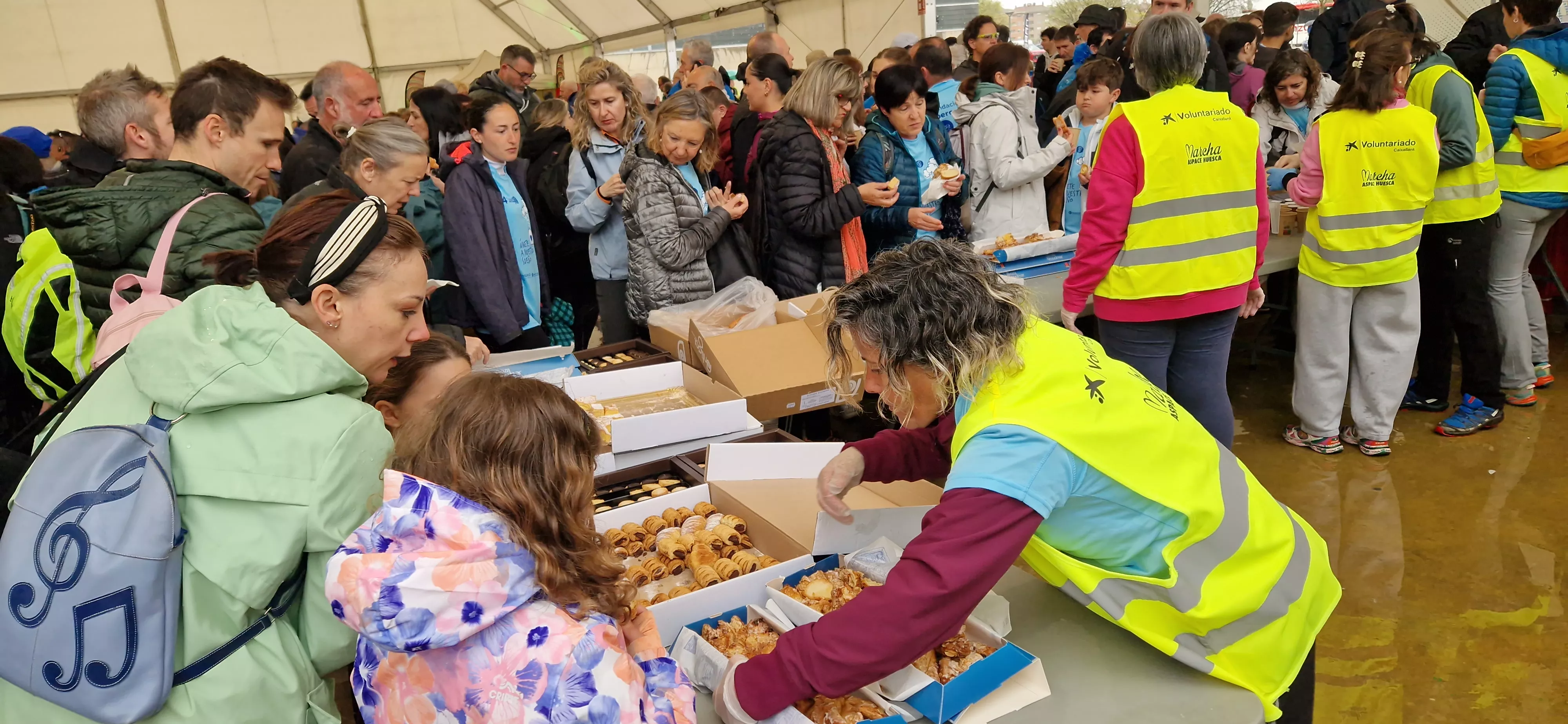 Salida de la 14ª Marcha Aspace Huesca. Foto Myriam Martínez