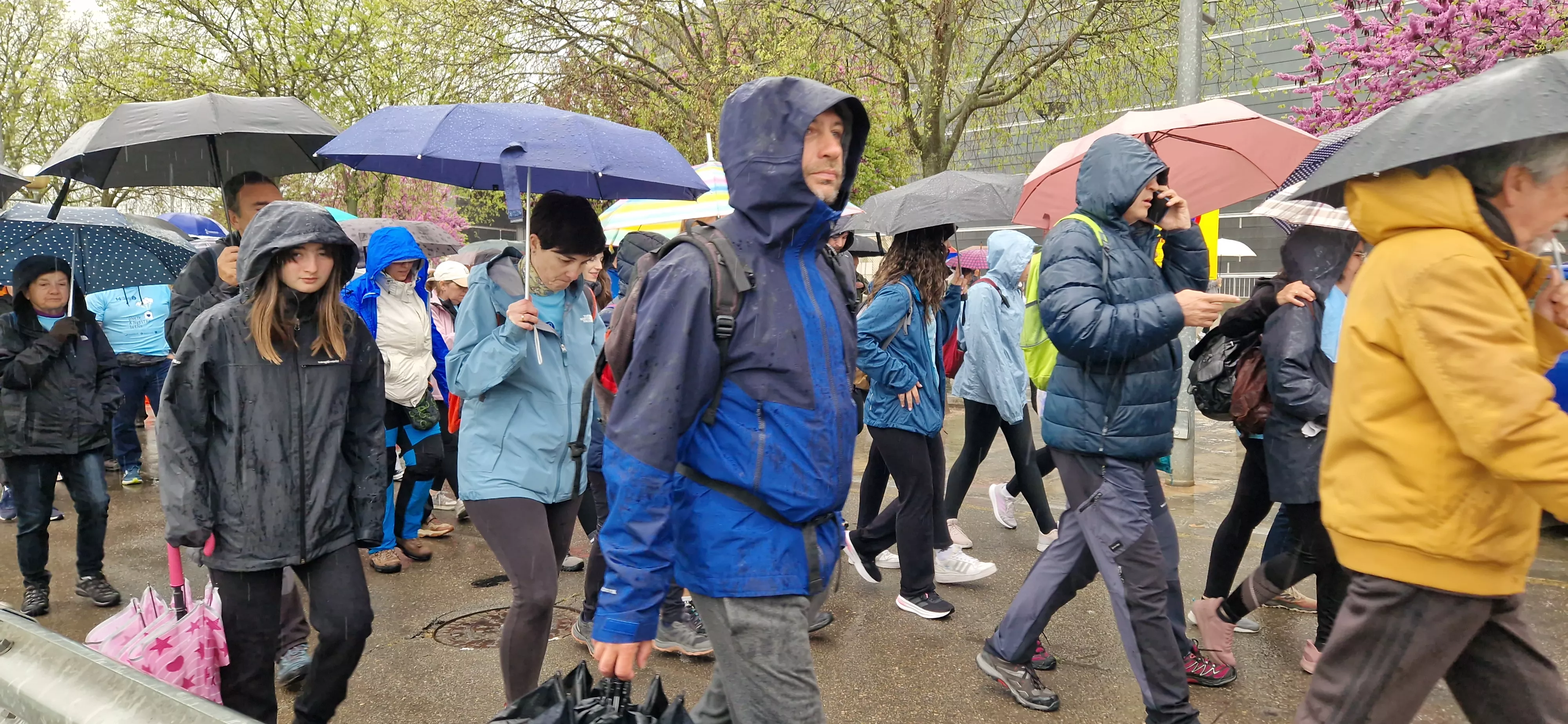 Salida de la 14ª Marcha Aspace Huesca. Foto Myriam Martínez