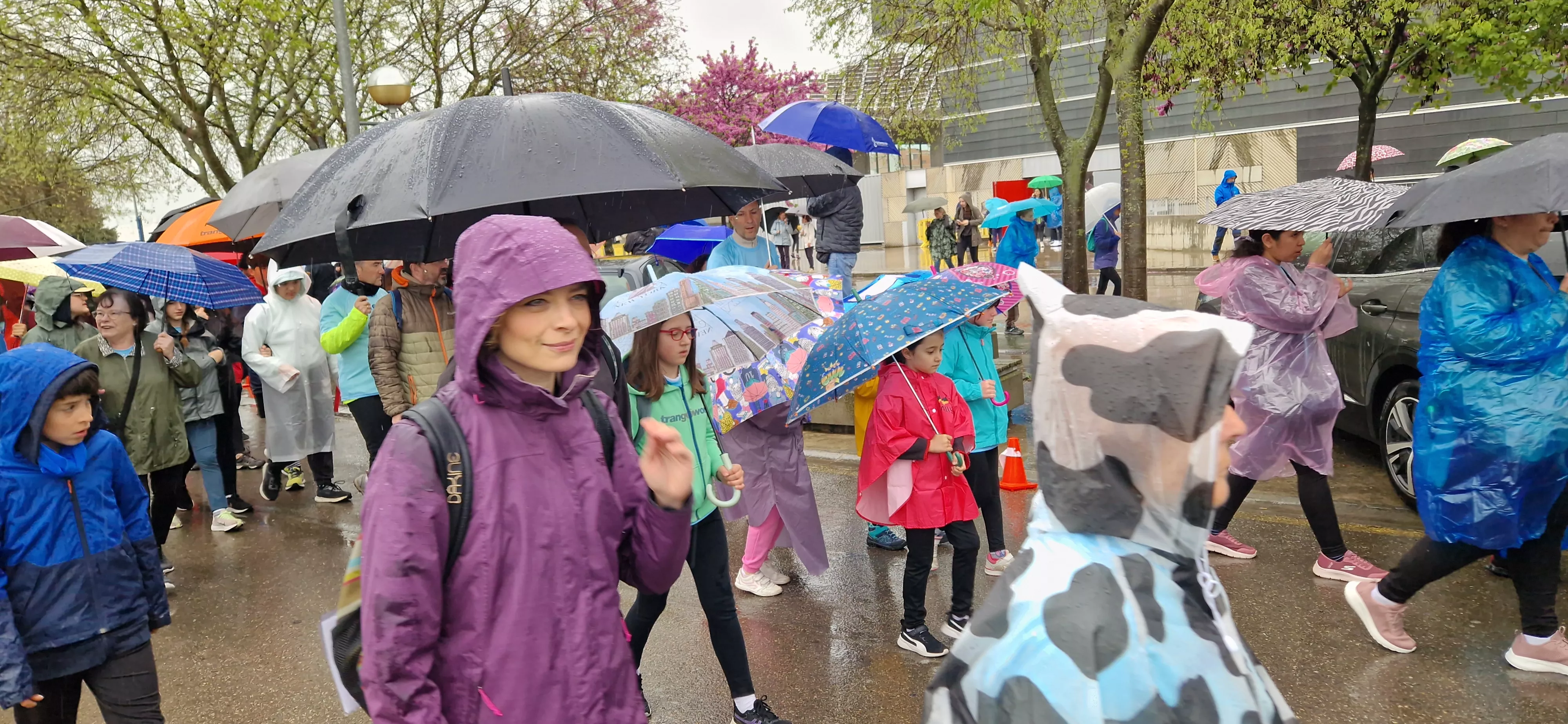 Salida de la 14ª Marcha Aspace Huesca. Foto Myriam Martínez