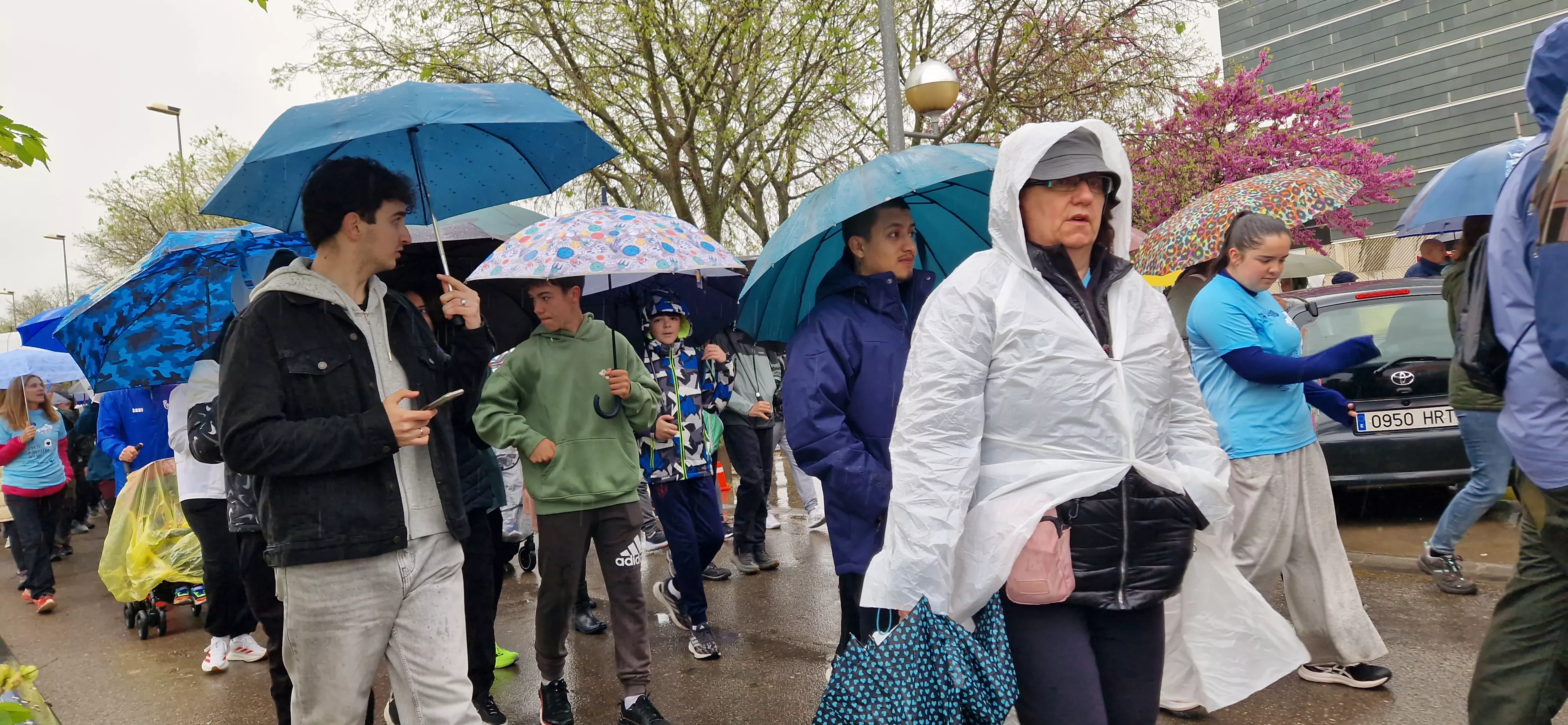 Salida de la 14ª Marcha Aspace Huesca. Foto Myriam Martínez