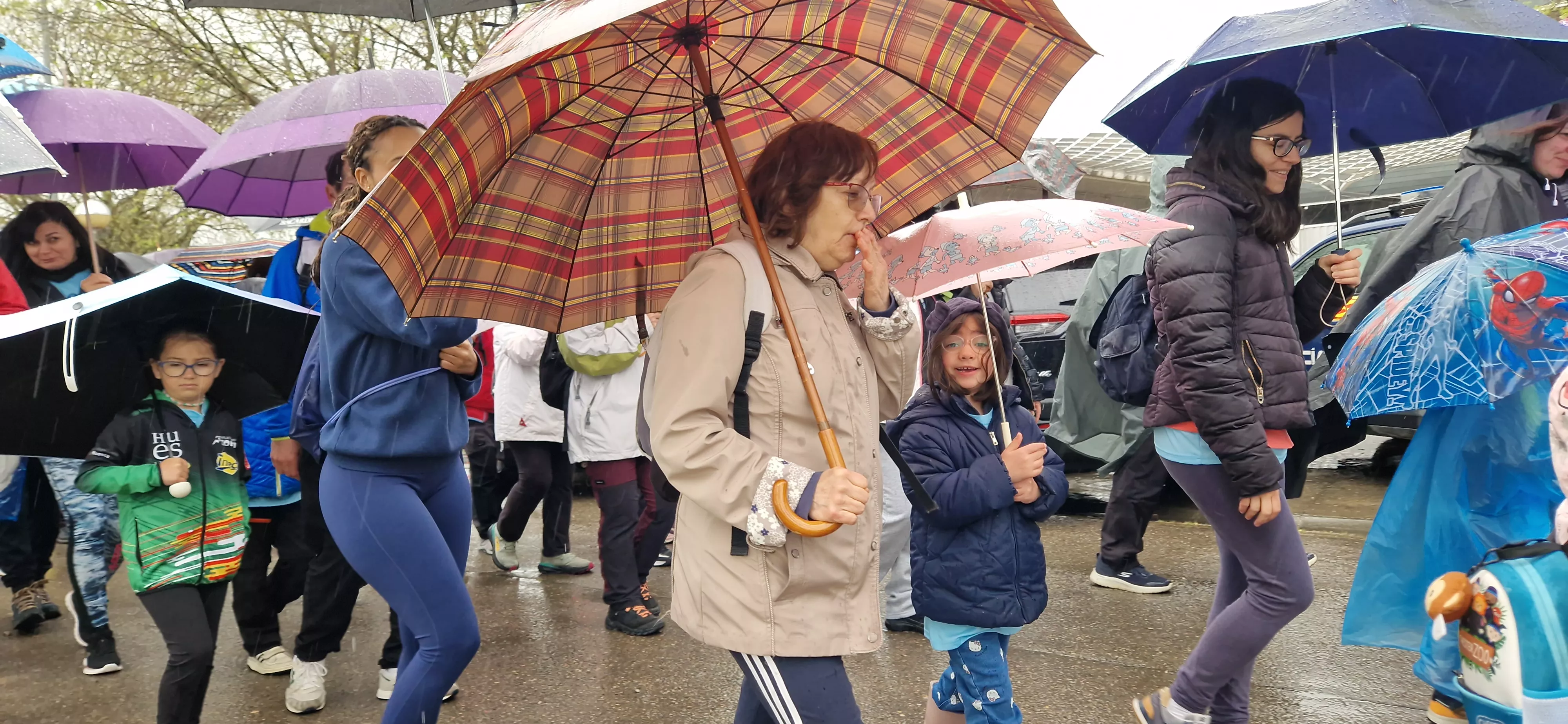 Salida de la 14ª Marcha Aspace Huesca. Foto Myriam Martínez