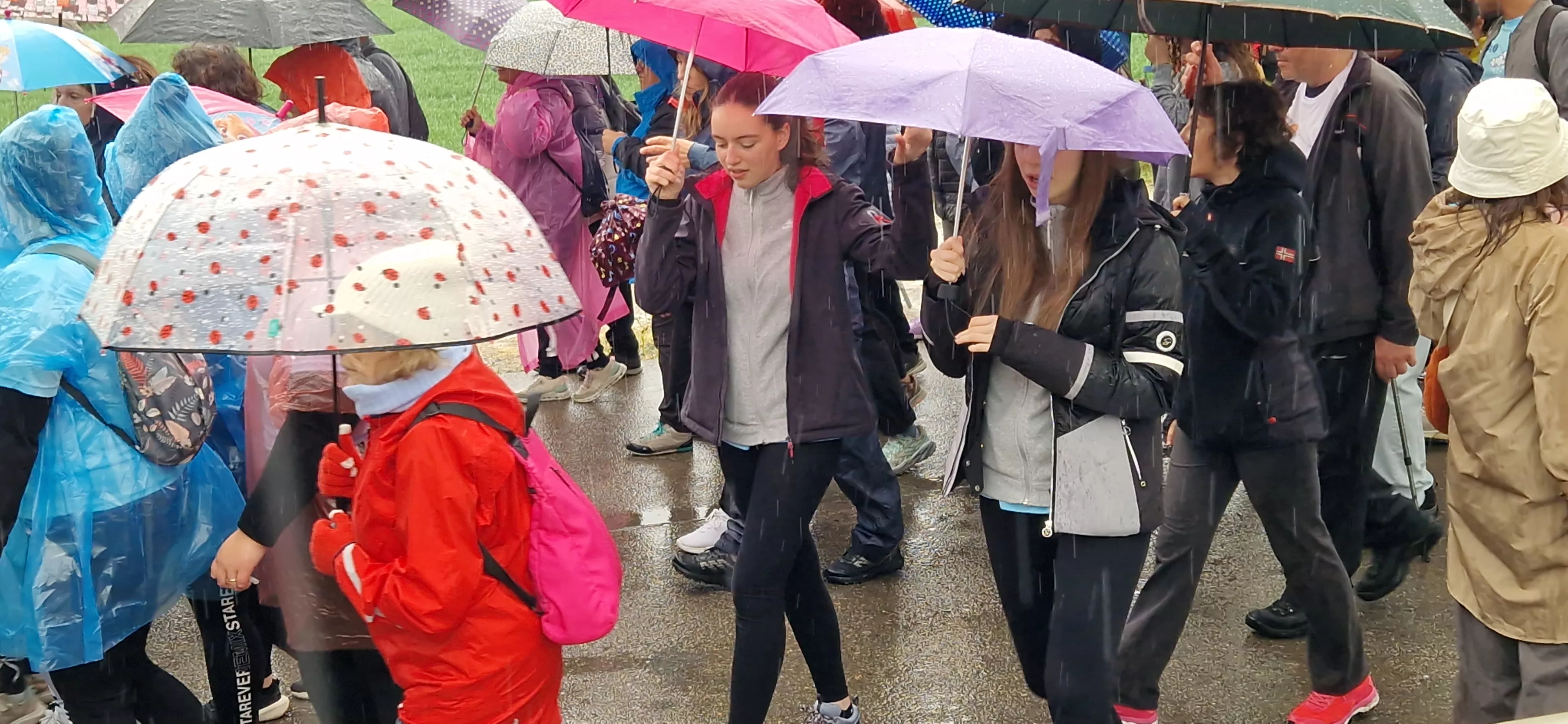 Salida de la 14ª Marcha Aspace Huesca. Foto Myriam Martínez