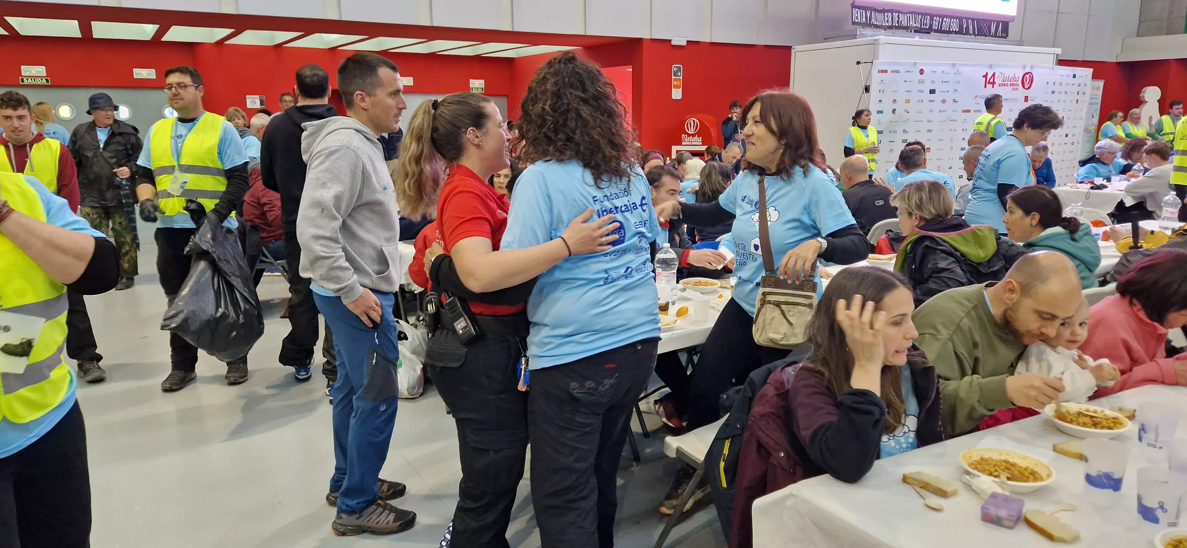 Comida de la 14ª Marcha Aspace. Foto Myriam Martínez