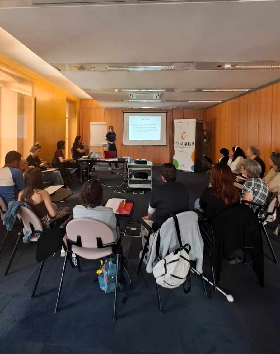 Sesión del taller de cine inclusivo de Diversario.