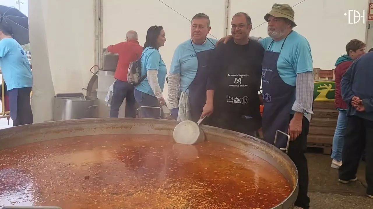 Garbanzos, calor y buen ambiente para terminar la Marcha Aspace.