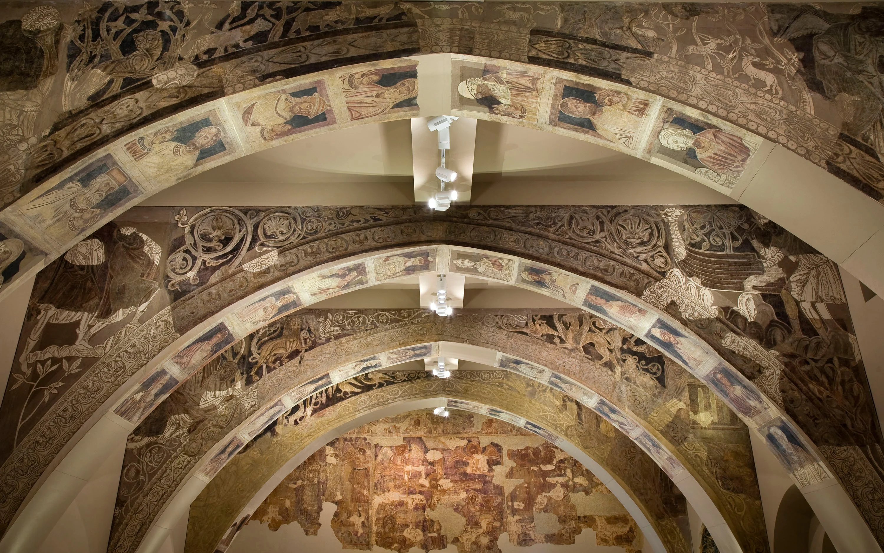 La Justicia fija en 56 semanas el plazo para el regreso de las pinturas de Sijena al monasterio oscense.