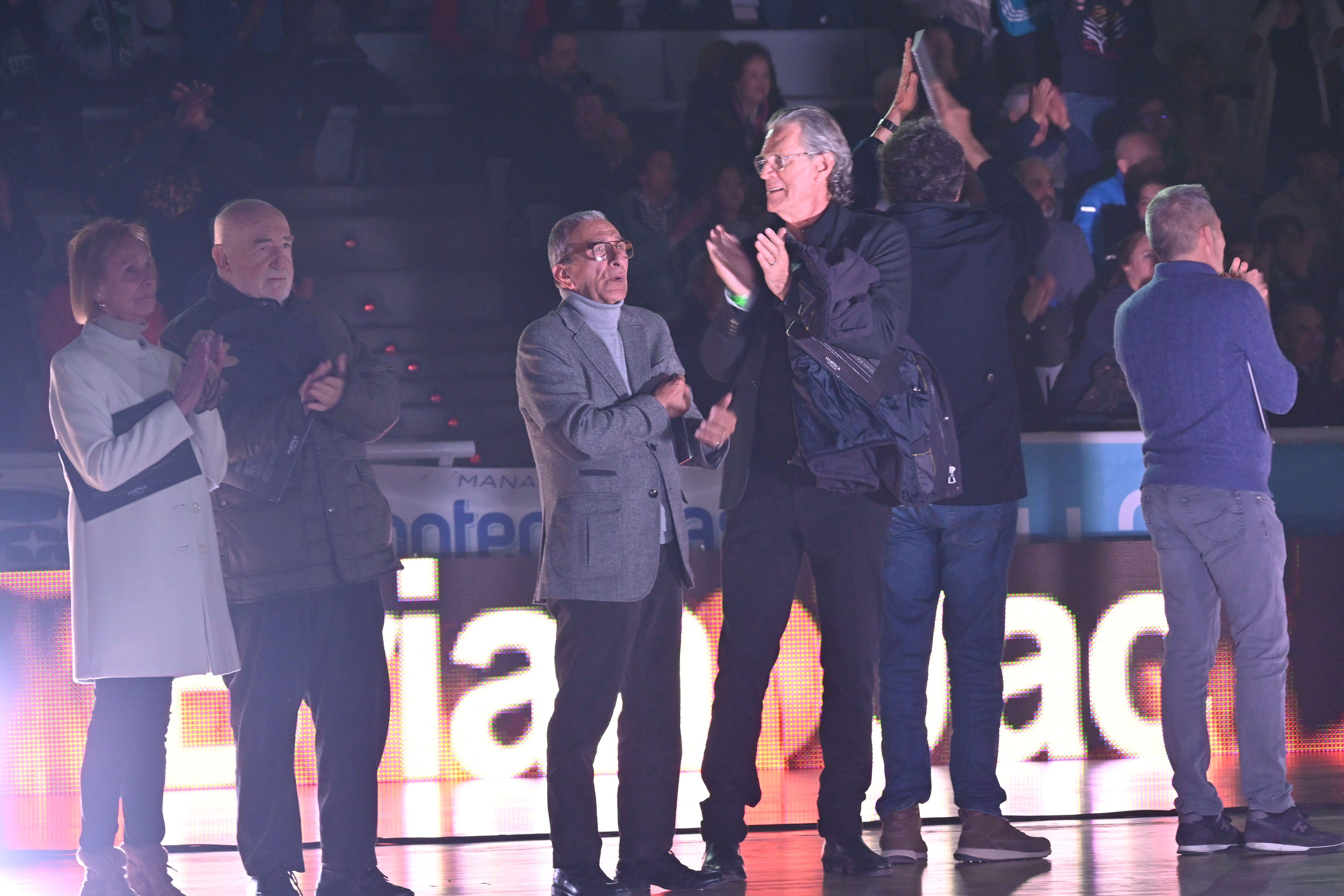 Fiesta en el Palacio de los Deportes de Huesca con La Magia en el recuerdo. Foto Carlos Jalle
