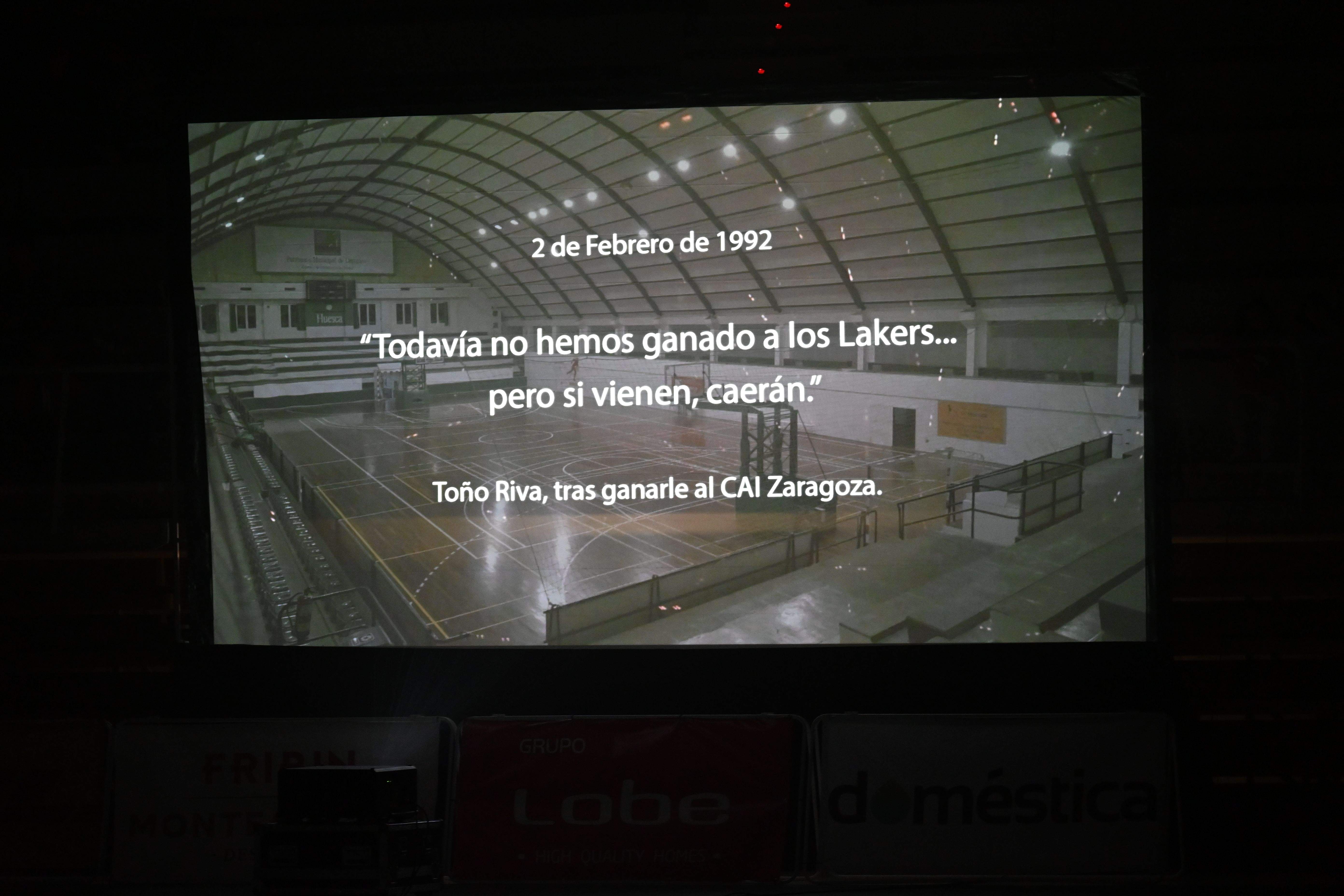 Fiesta en el Palacio de los Deportes de Huesca con La Magia en el recuerdo. Foto Carlos Jalle
