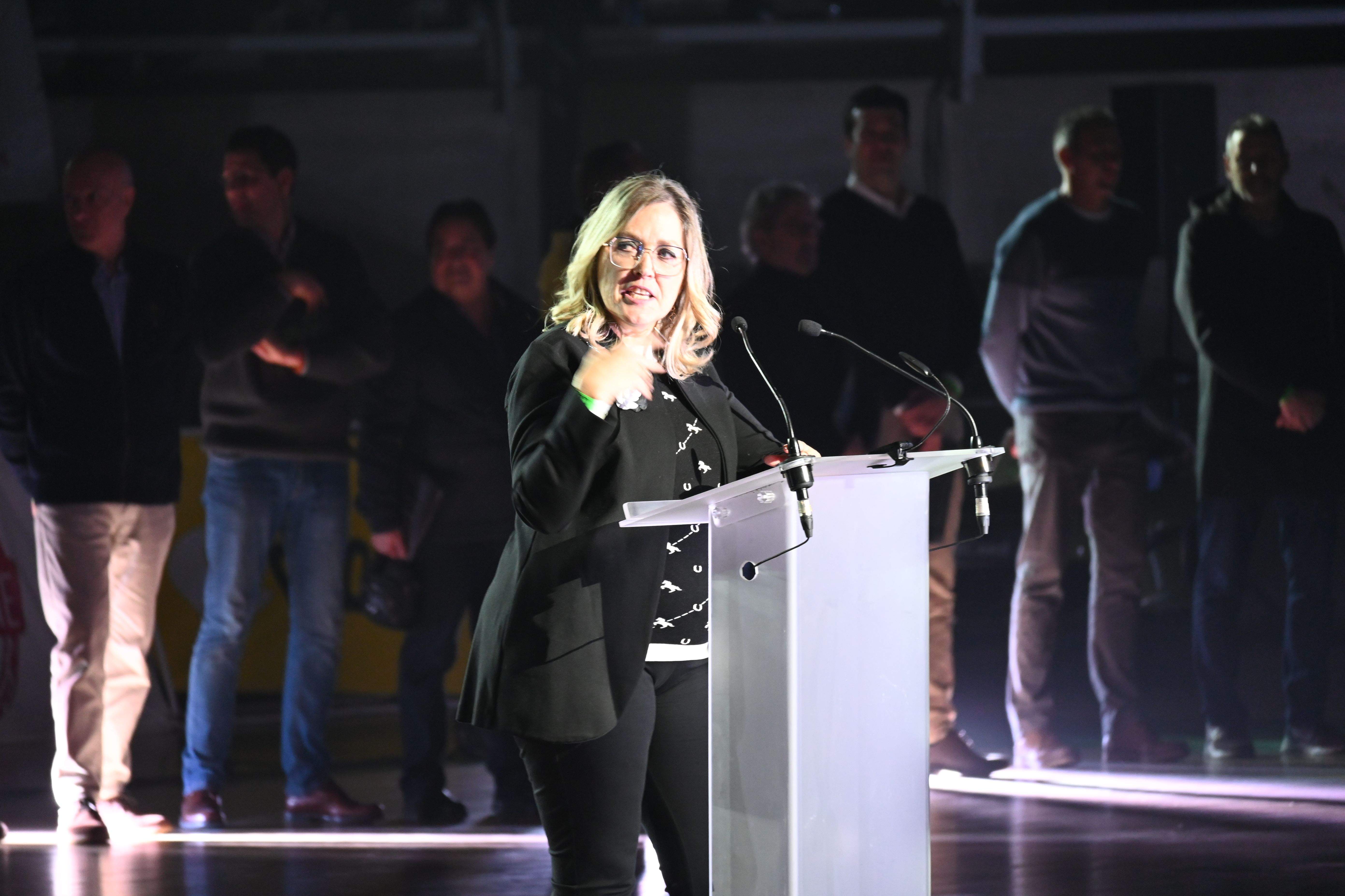 Fiesta en el Palacio de los Deportes de Huesca con La Magia en el recuerdo. Foto Carlos Jalle