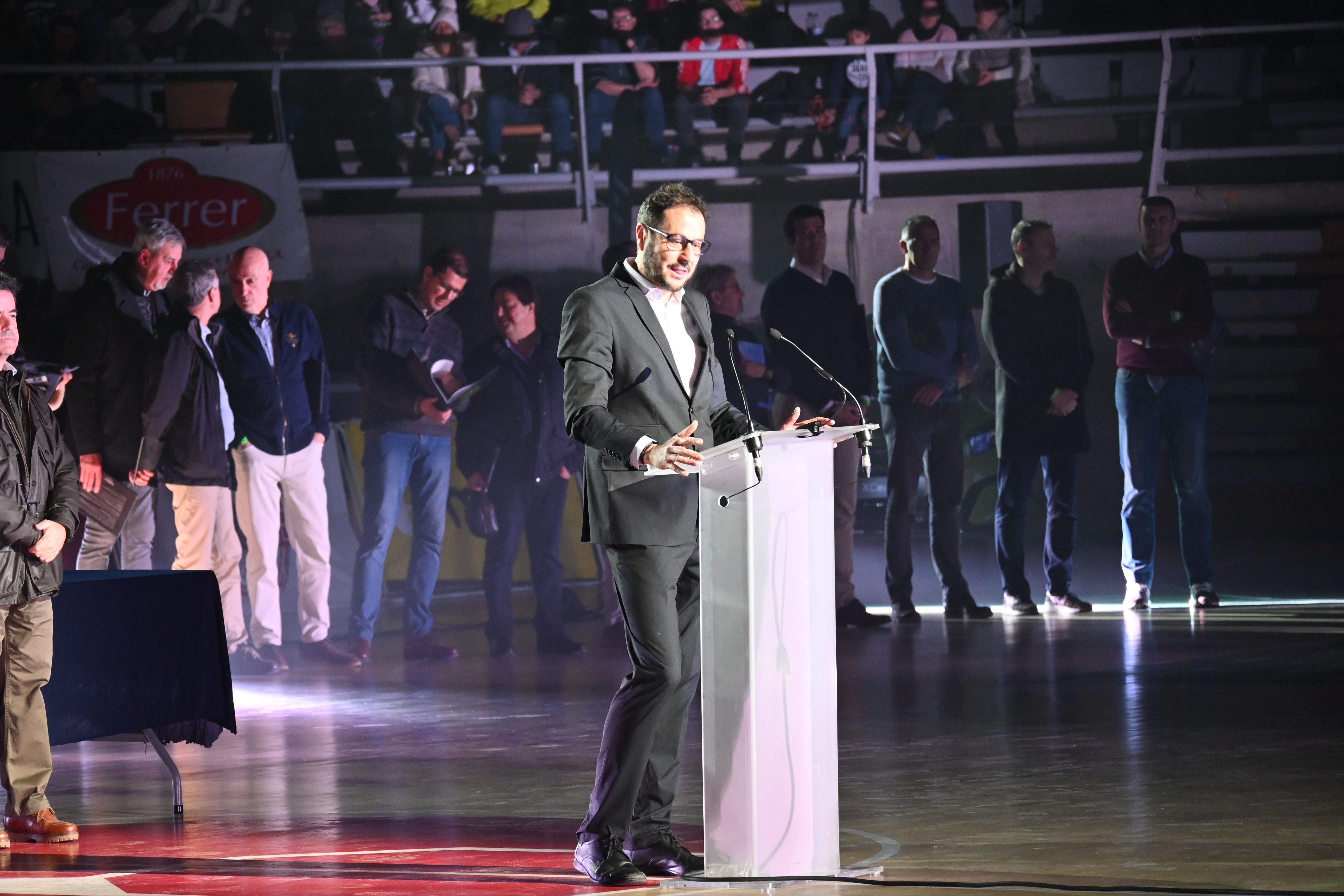 Fiesta en el Palacio de los Deportes de Huesca con La Magia en el recuerdo. Foto Carlos Jalle