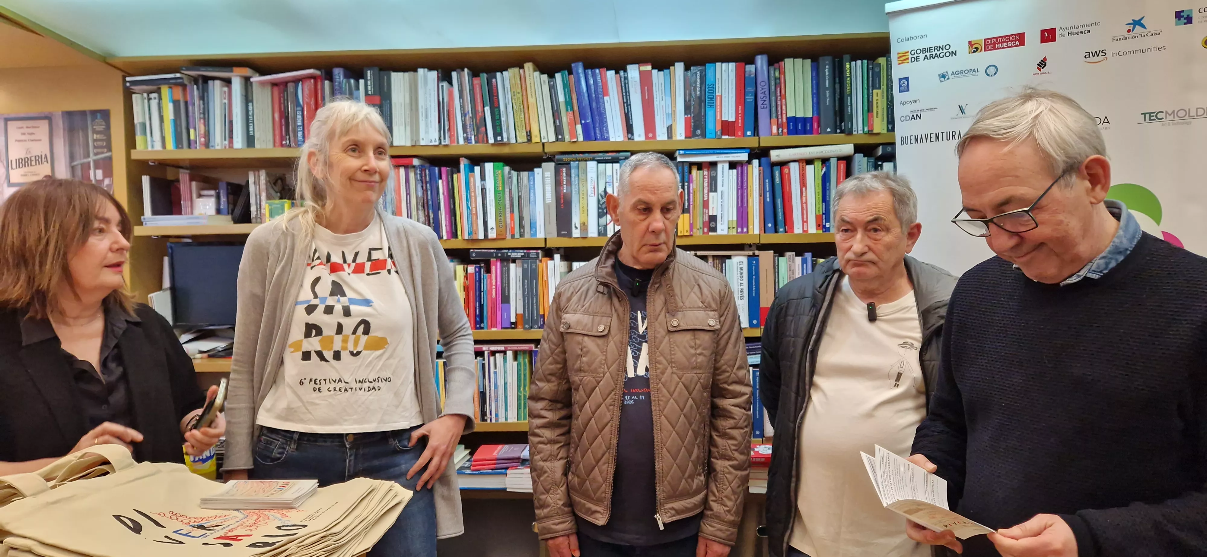 "Con A de Antonio", la exposición de Diversario en la librería Anónima. Foto Myriam Martínez