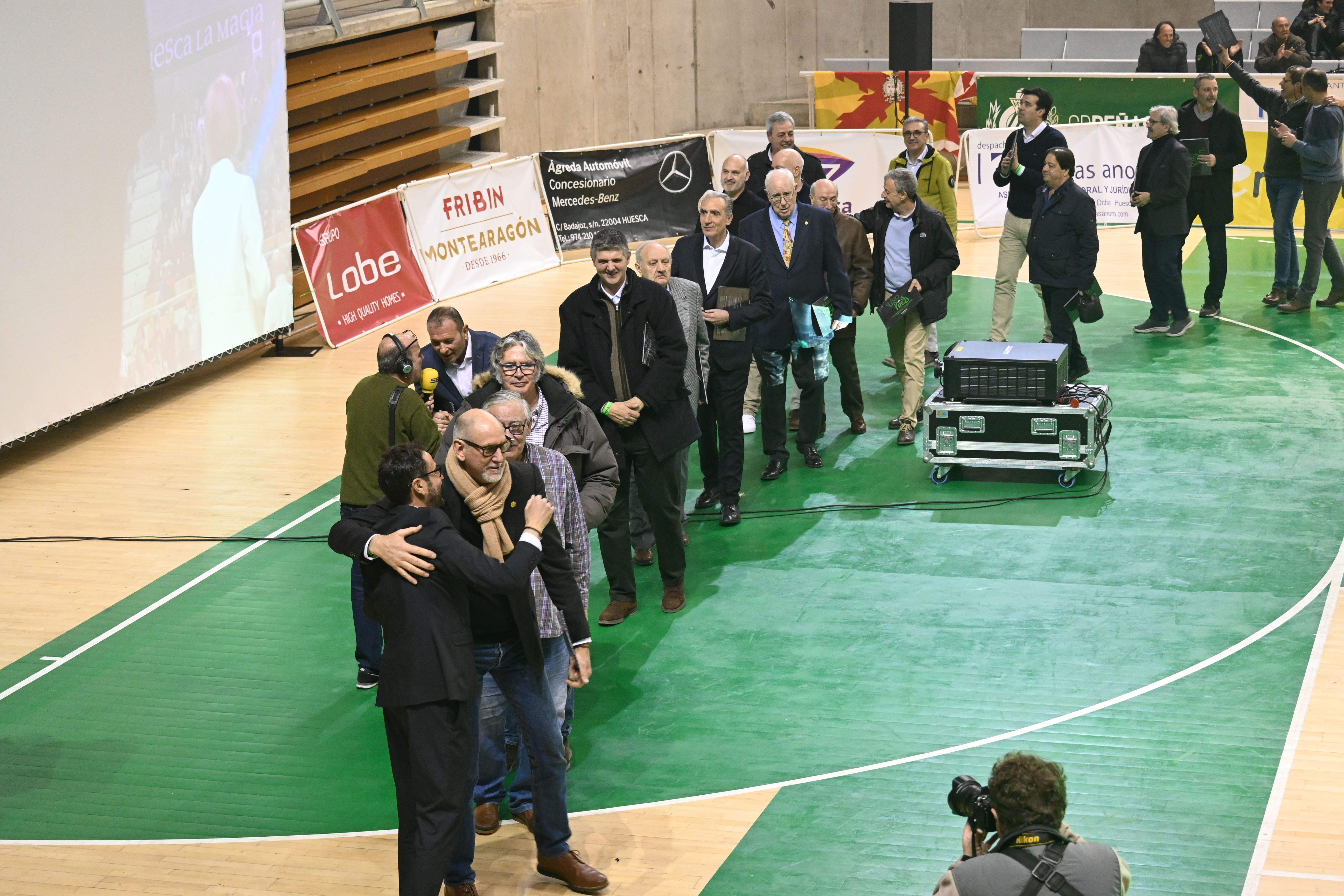 Fiesta en el Palacio de los Deportes de Huesca con La Magia en el recuerdo. Foto Carlos Jalle