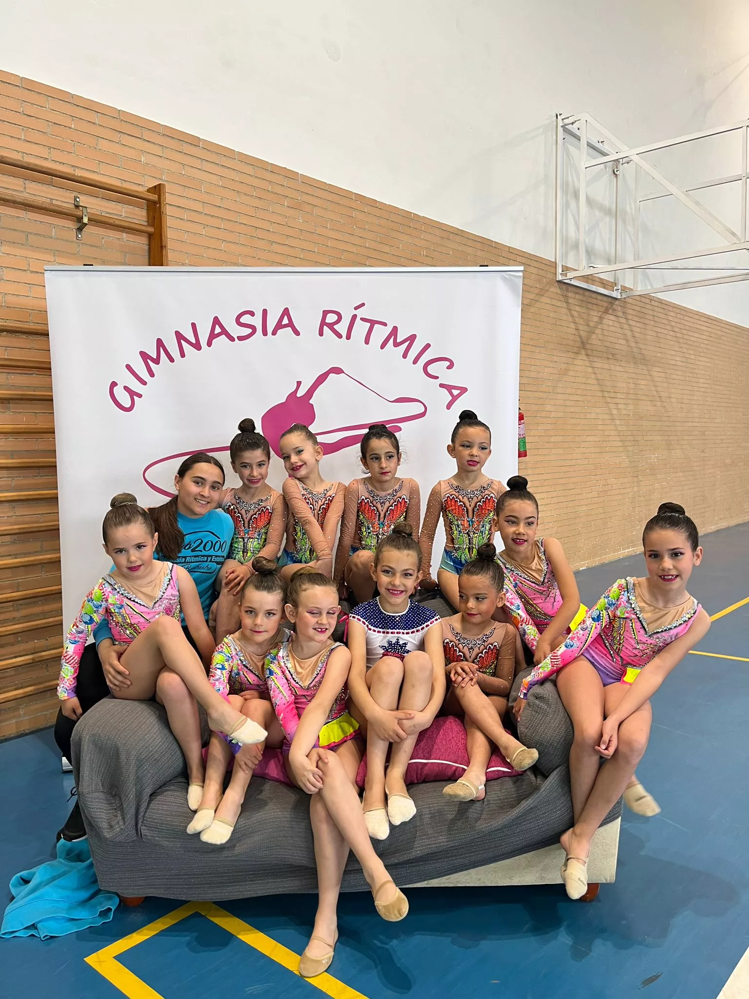 Gimnastas y podios del Club 2000 Barbastro 