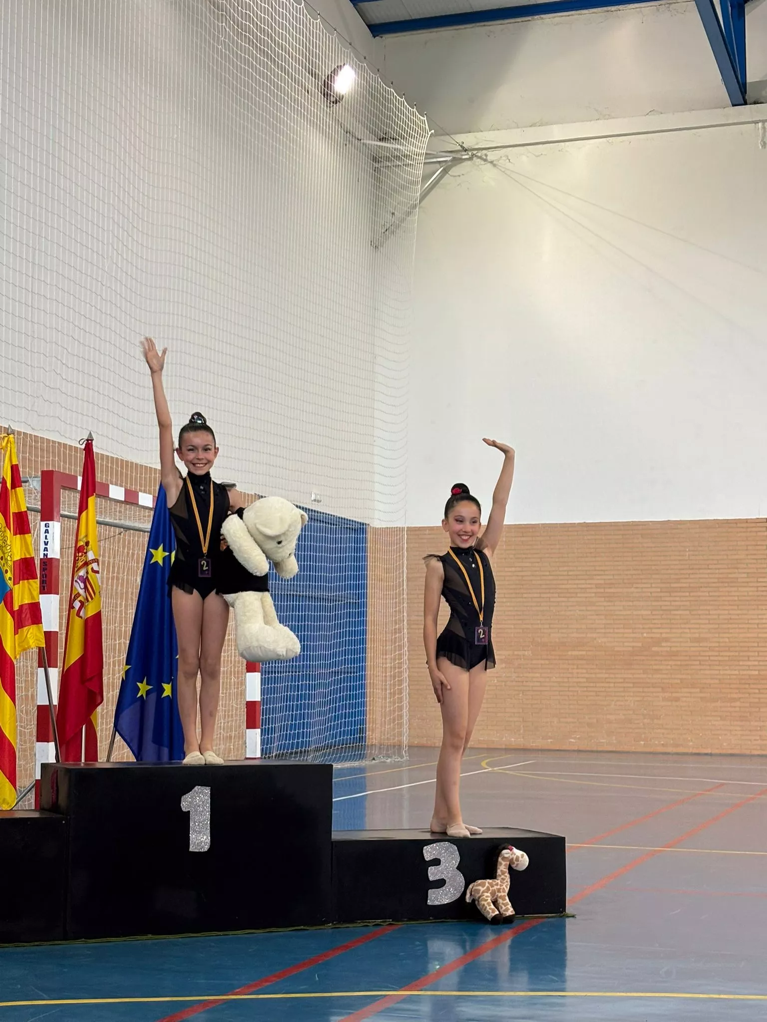 Gimnastas y podios Jacetano GRD 