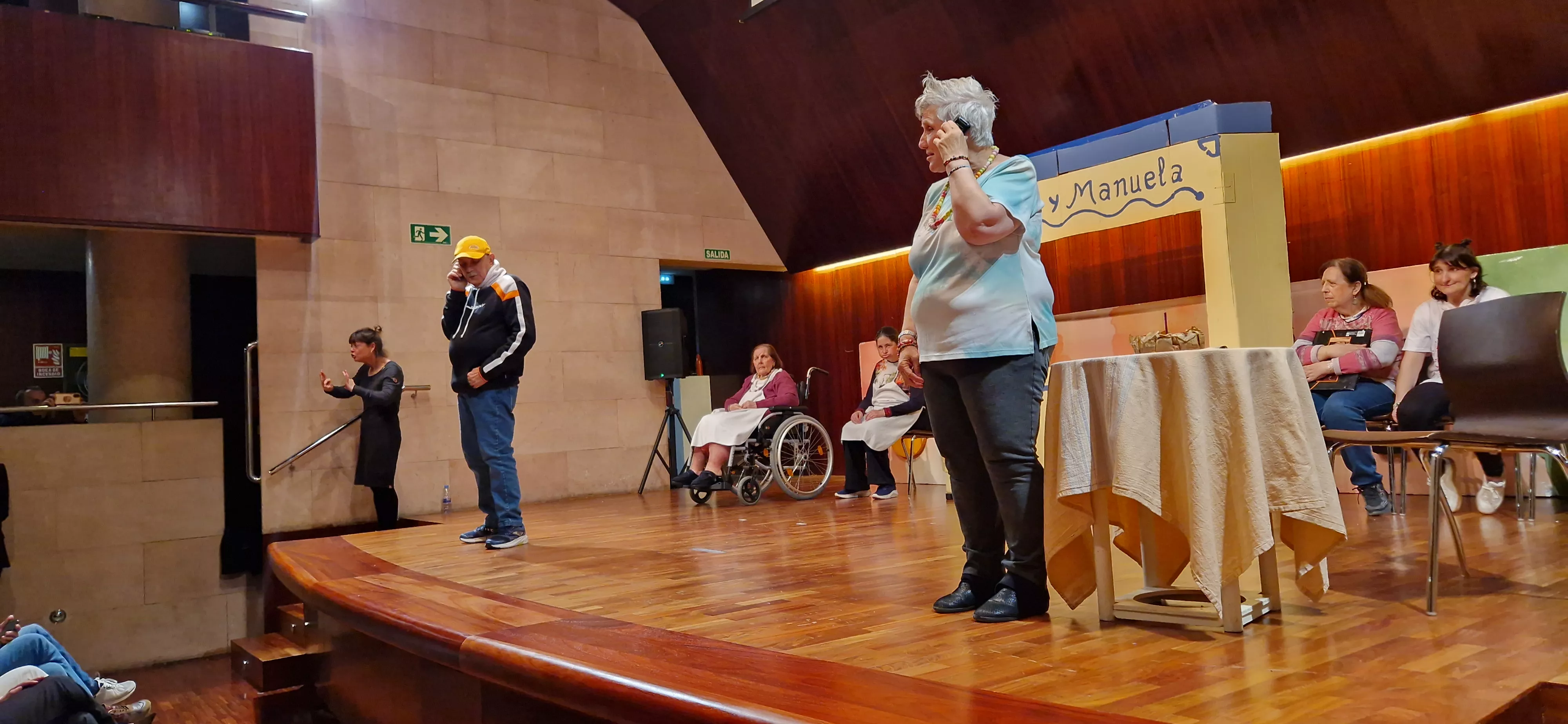 Chocolate con churros, de la Cruz Blanca, en Diversario. Foto Myriam Martínez
